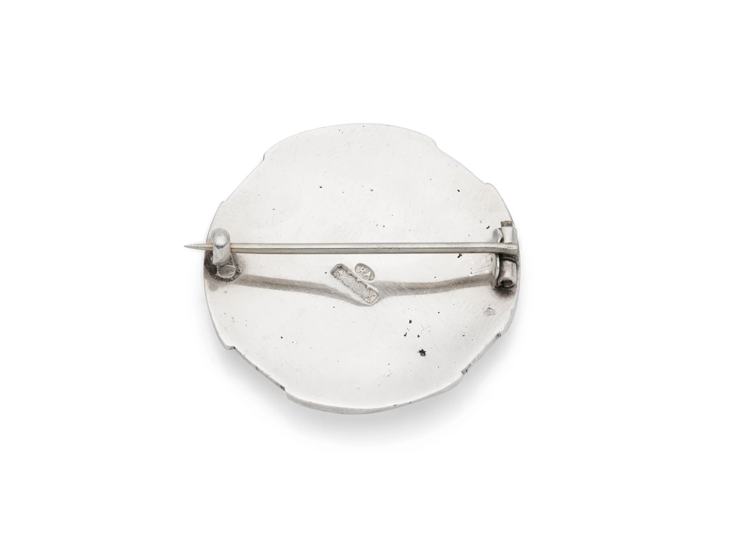 Silver vintage Celtic targe brooch by Robert Allison, hallmarked Glasgow, 1946  - reverse