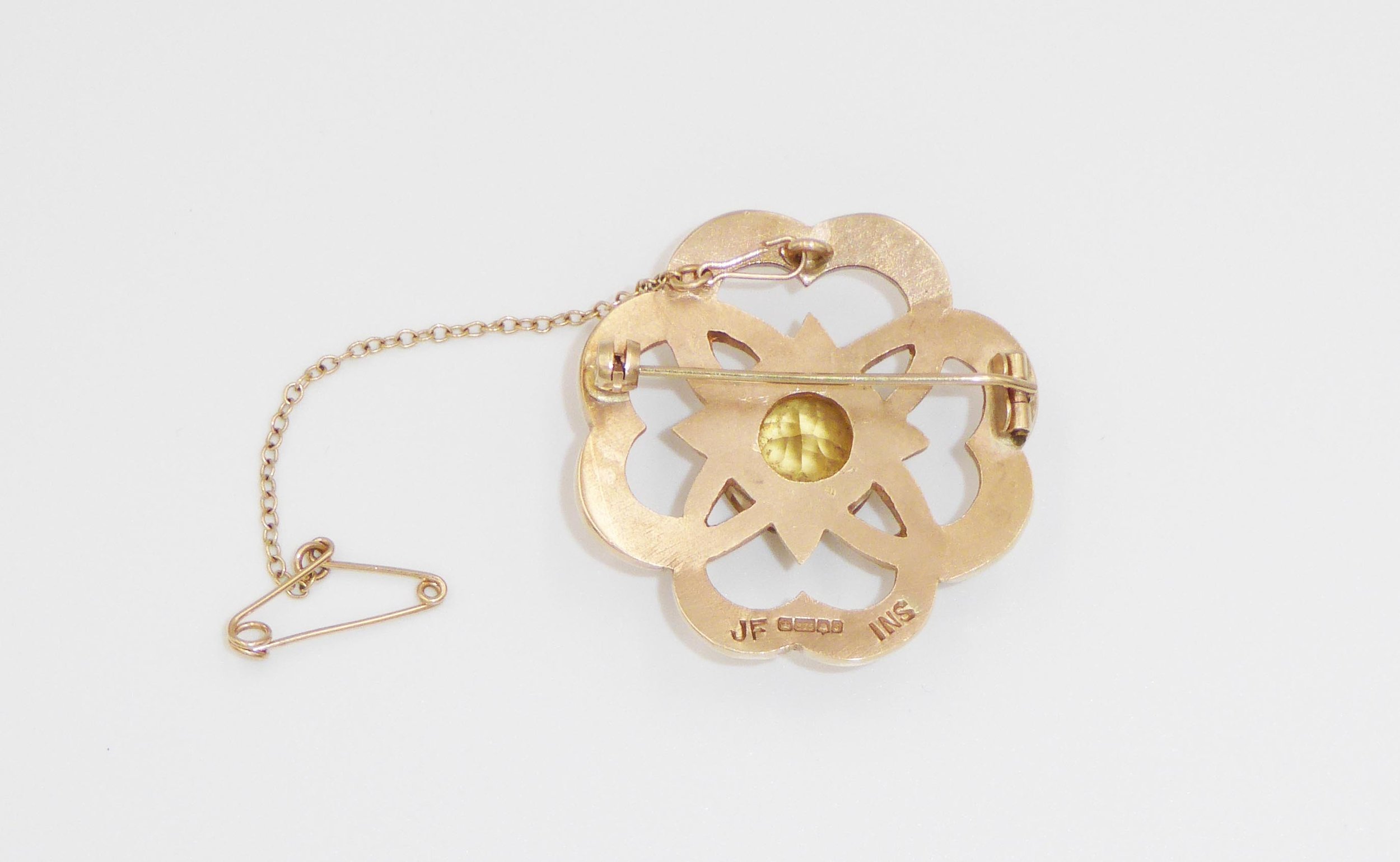 A Scottish gold heart brooch by John Fraser, Inverness, hallmarked Edinburgh, 1992 - reverse