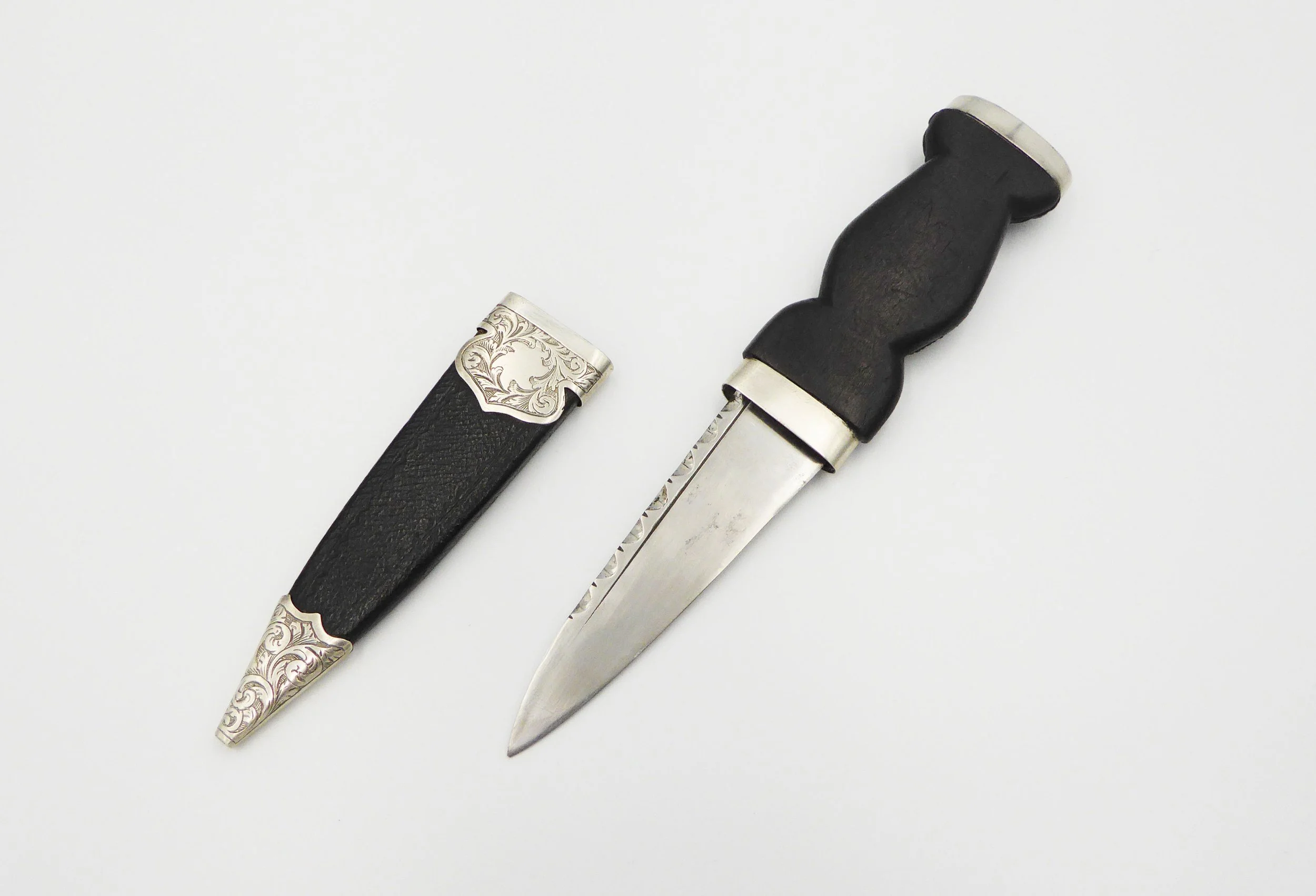Victorian Scottish silver mounted sgian dubh, unmarked, c.1820-40s - reverse 1