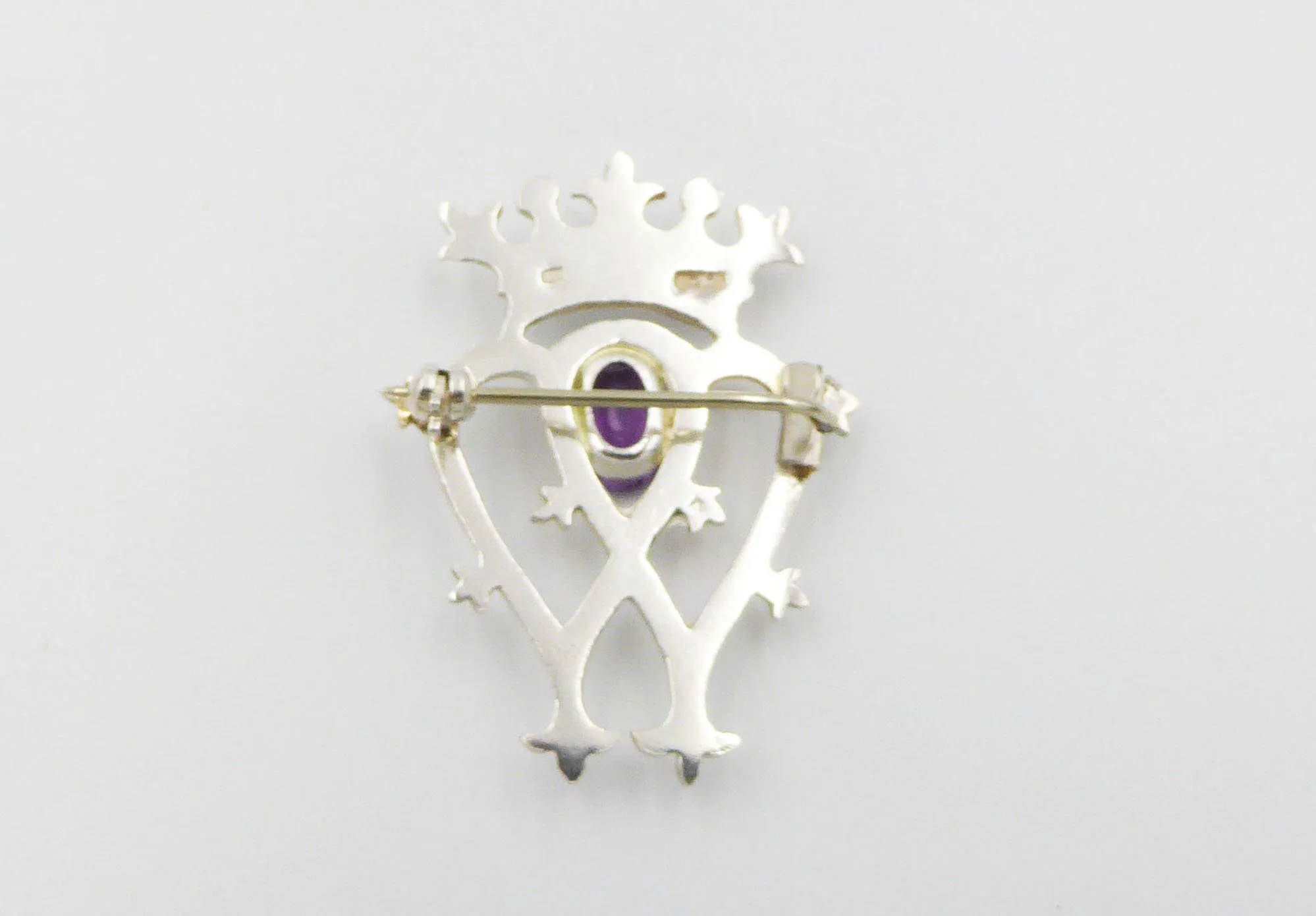 Scottish silver and amethyst luckenbooth (heart brooch) by Thomas Ebbutt, Edinburgh, 1973 - reverse