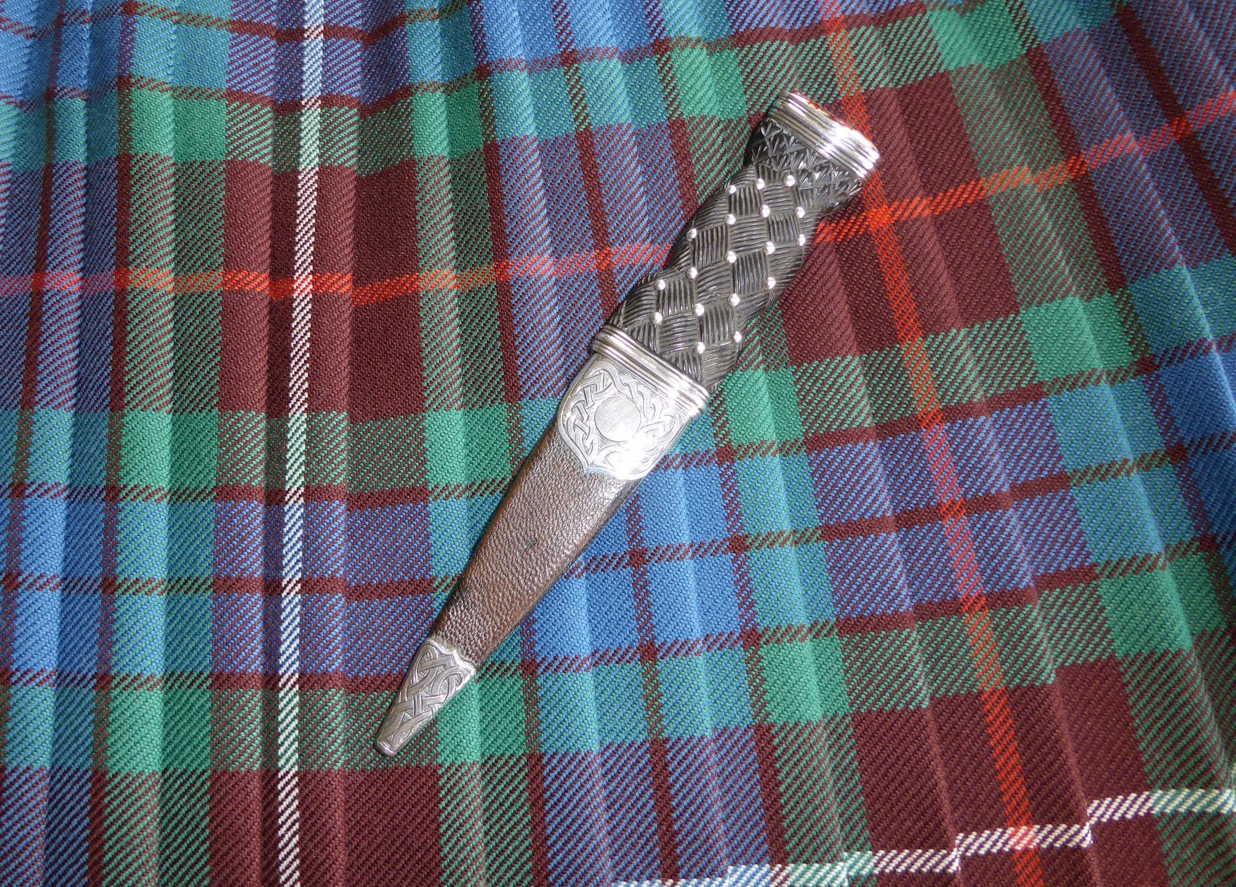 An Antique silver mounted sgian dubh, by James Robertson (possibly), Edinburgh, 1891 - tartan