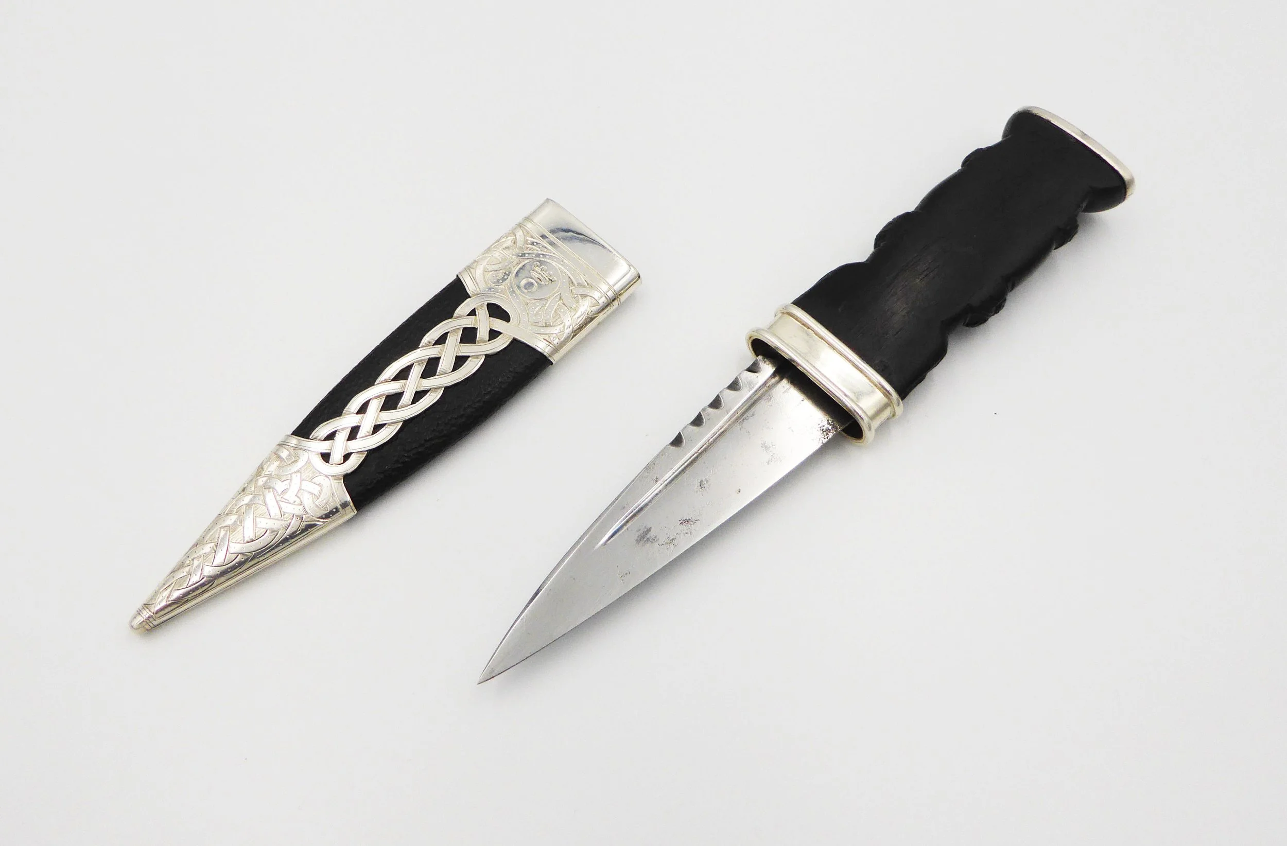 vintage silver mounted sgian dubh by Hamilton & Inches, Edinburgh, 1946 - reverse open