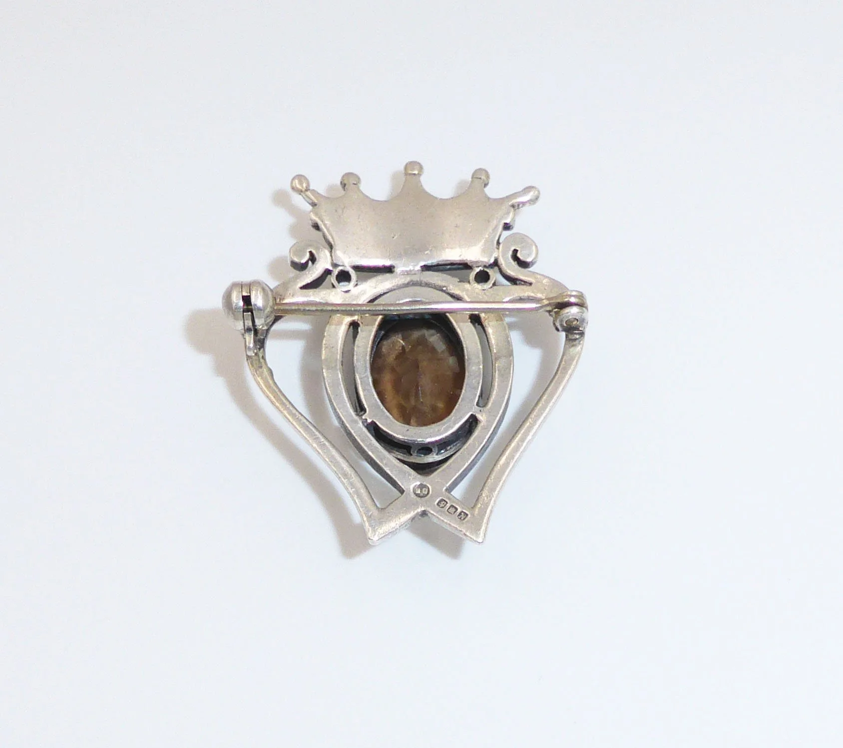 Scottish silver and smoky quartz luckenbooth (heart brooch) by Malcolm Gray, Orkney, hallmarked Edinburgh, 1987 - reverse