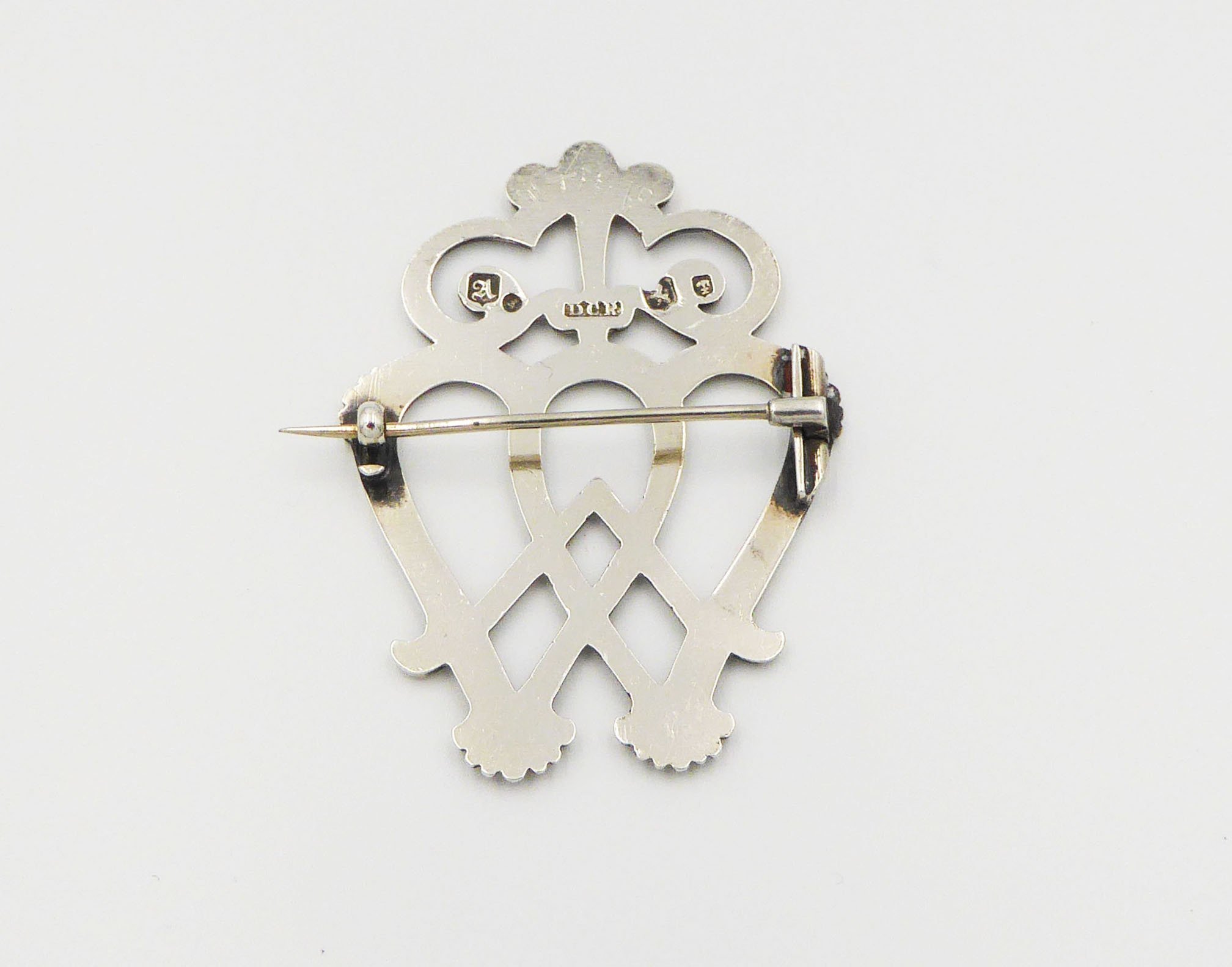 Scottish Victorian antique silver luckenbooth (heart brooch) by David Crichton Rait, Glasgow, 1845 - front