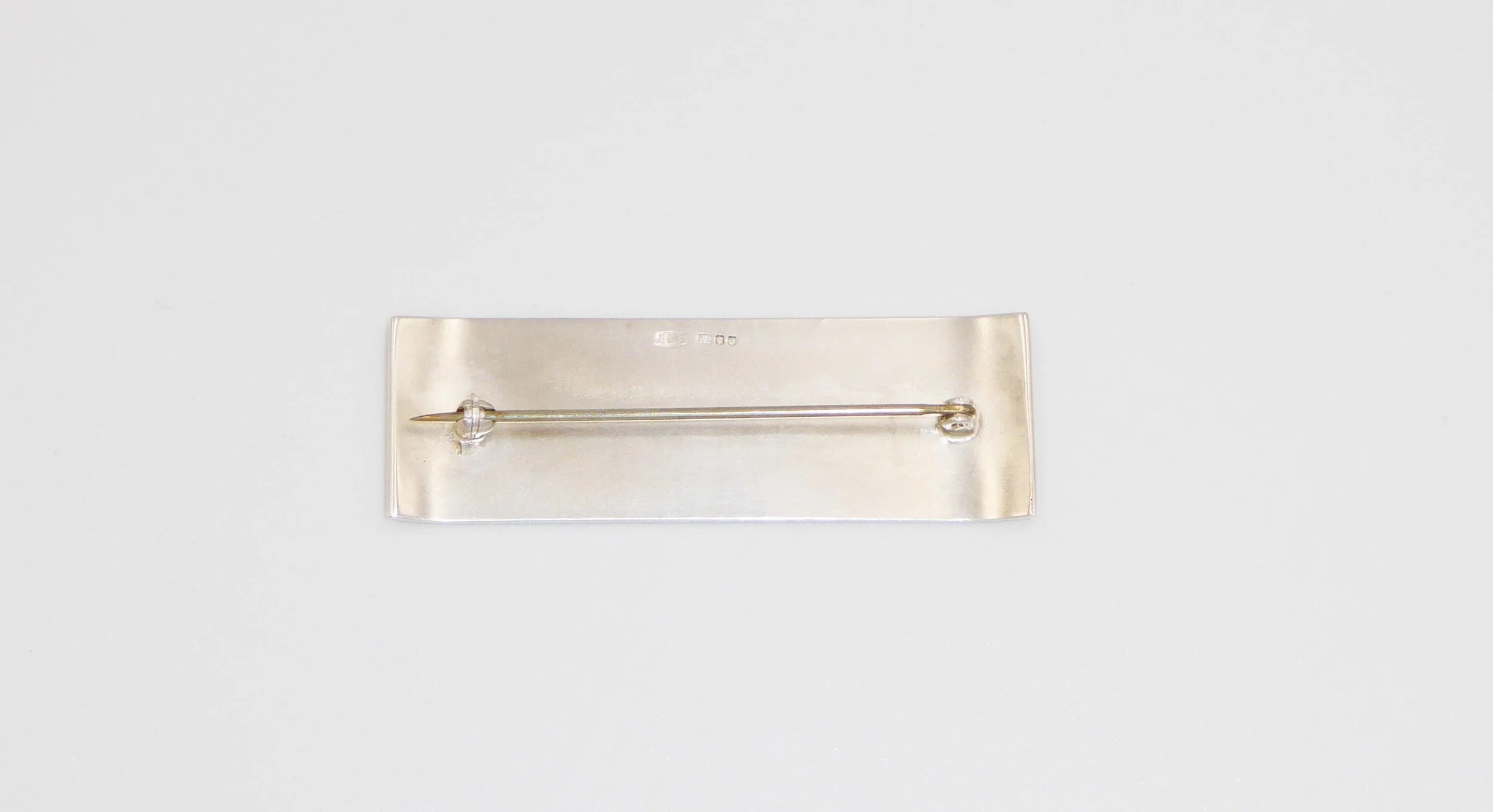 Silver and enamel ‘fish’ brooch by Jane Moore, Leamington Spa, hallmarked London, 1993 - reverse