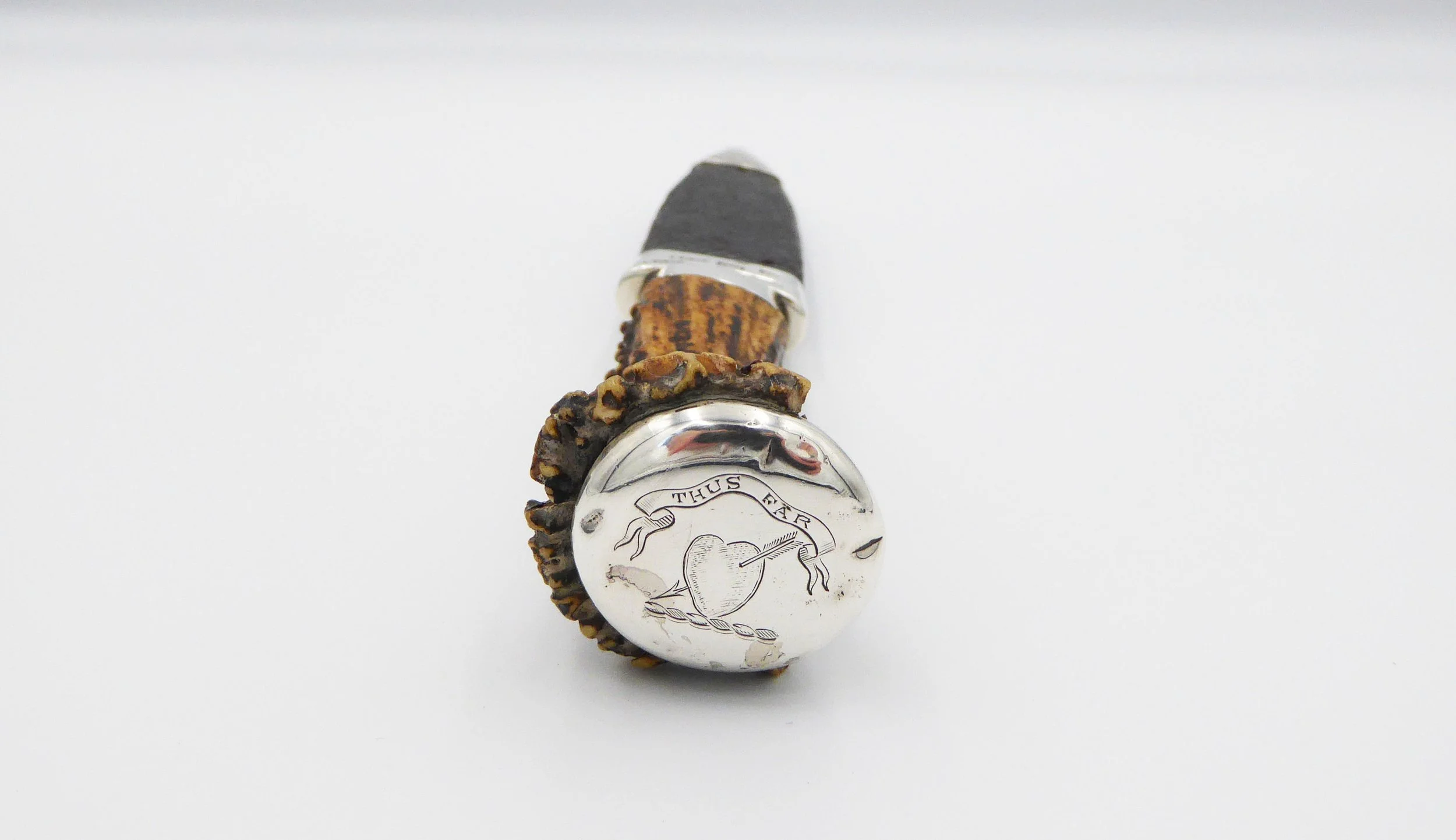 An antique Scottish provincial silver mounted sgian dubh by Alexander Fraser, trading as Fraser, Ferguson & MacBean, Inverness, circa 1907–1939 - hilt