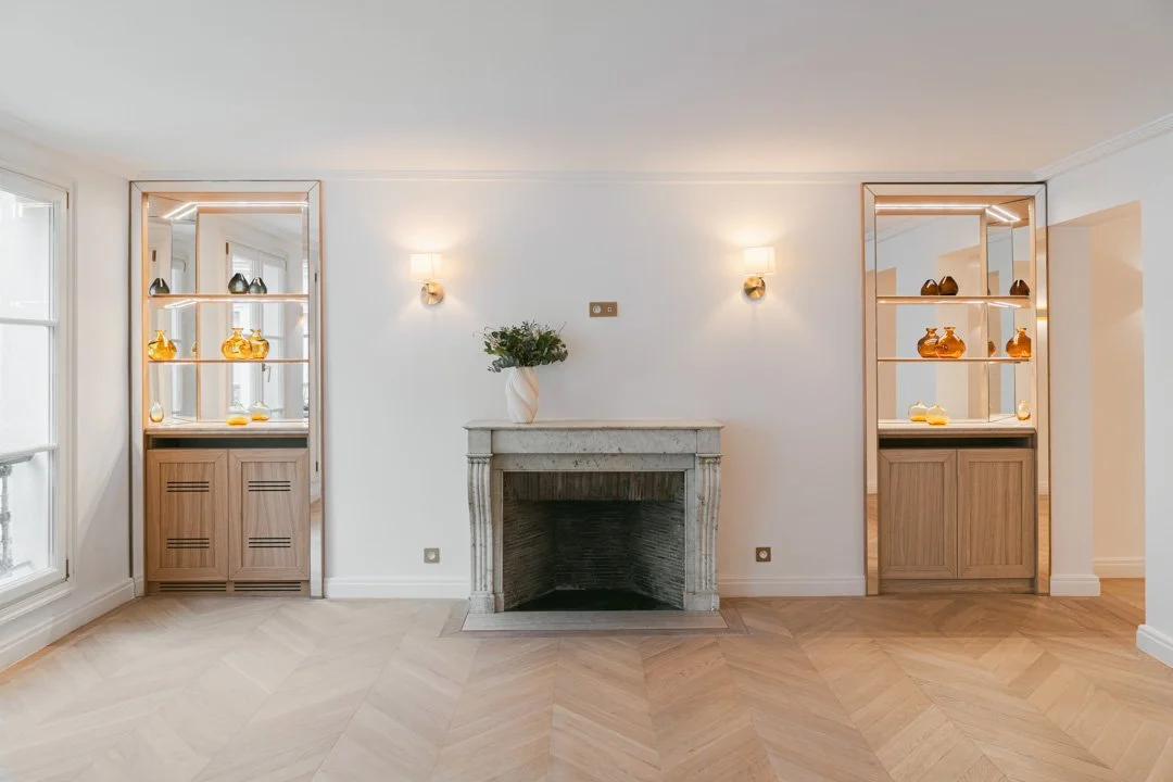 Paris 7e · Rue de Verneuil
Un bel appartement rénové au coeur du Quartier des Antiquaires