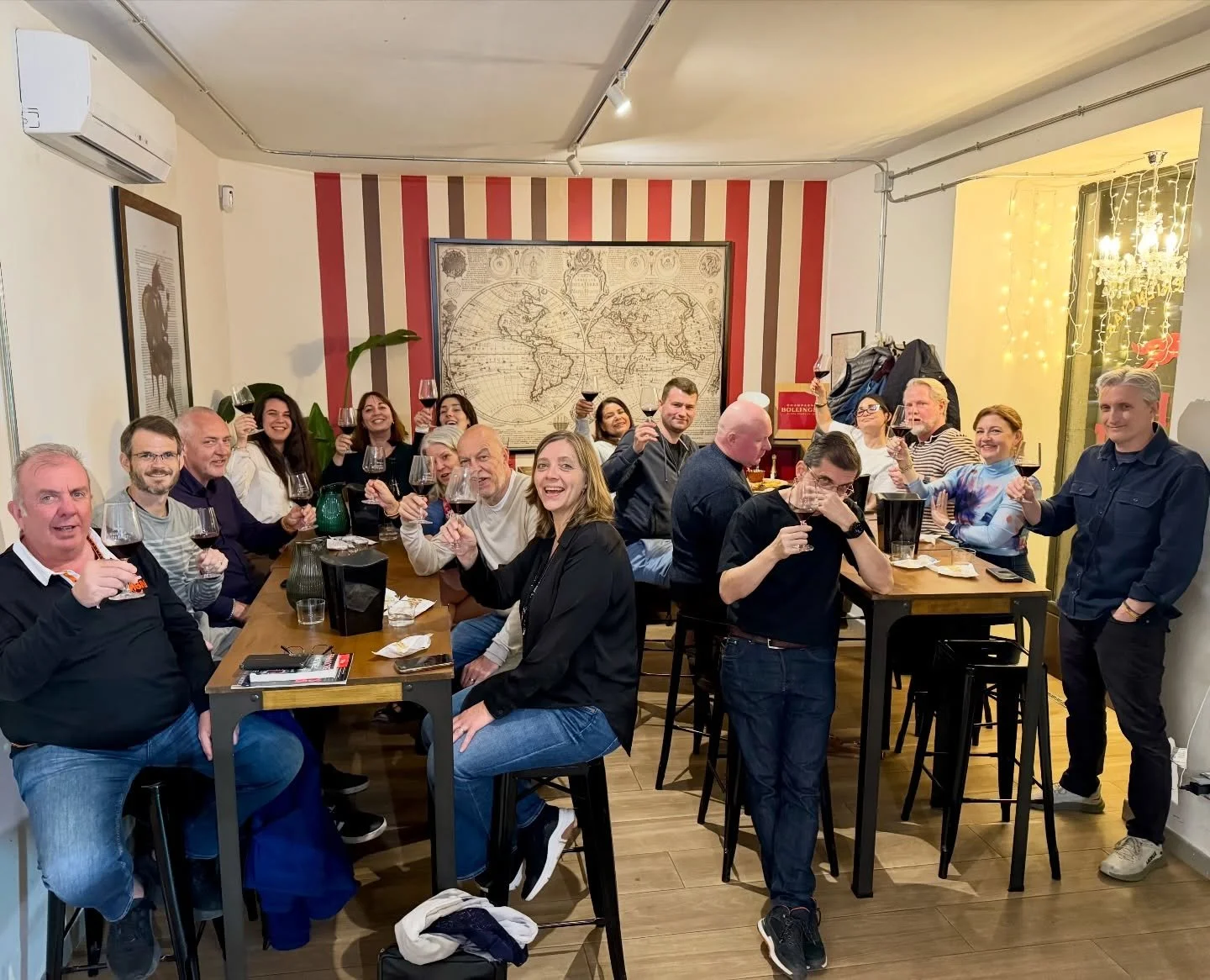 How did we celebrate Andaluc&iacute;a Day (which is tomorrow by the way)? Well, with a tasting of four fascinating wines. An aged Colombard from Huelva, a Vino de Pasto, a sherry-esque Montilla Moriles Fino and a big blended red from Cadiz. Viva Anda