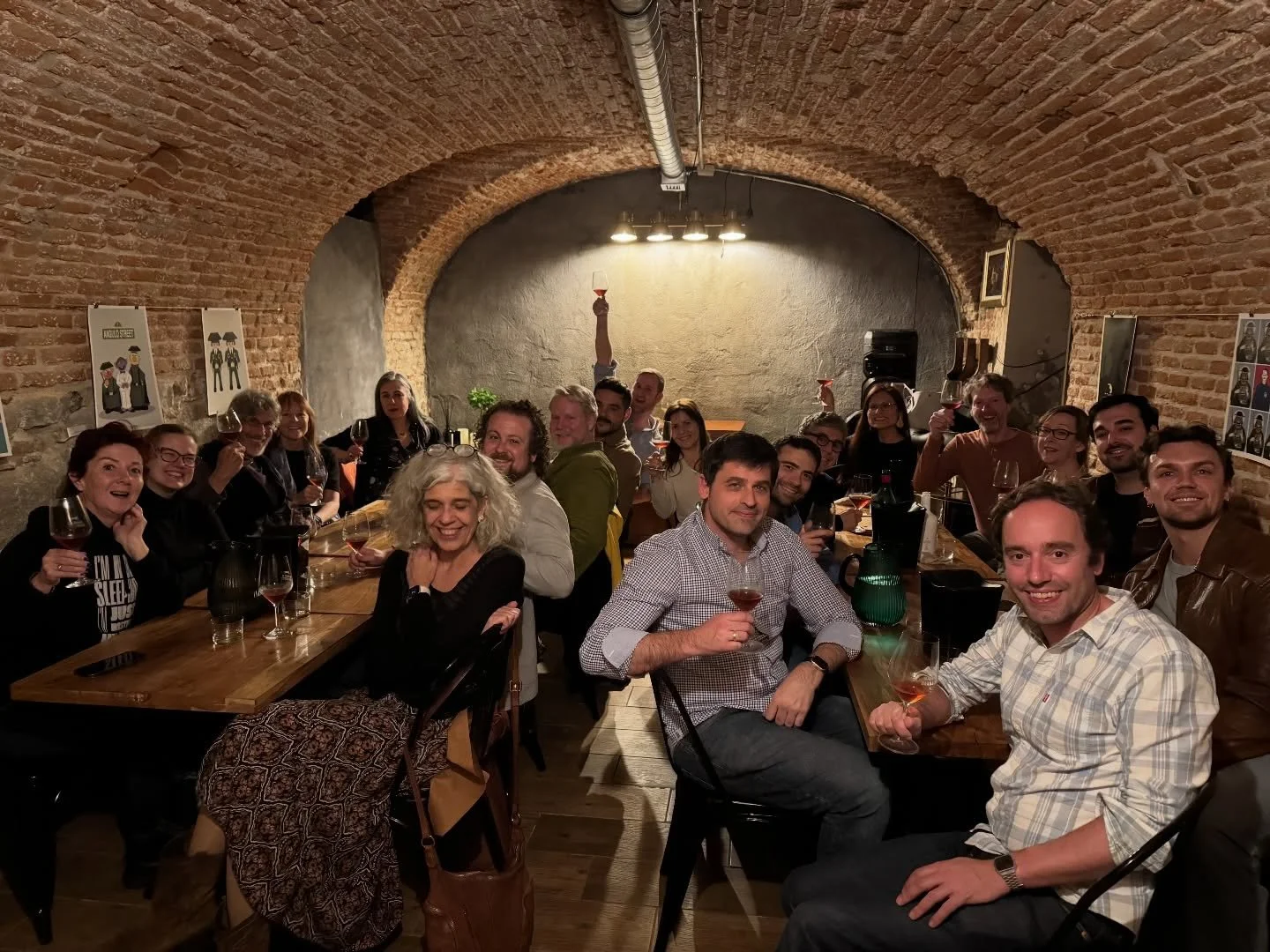 What&rsquo;s the best way to celebrate International Vermouth Day? Well, with a big boozy winetasting down in our cave of course! // &iquest;Cu&aacute;l es la mejor manera de celebrar el D&iacute;a Internacional del Vermut? &iexcl;Pues con una gran c