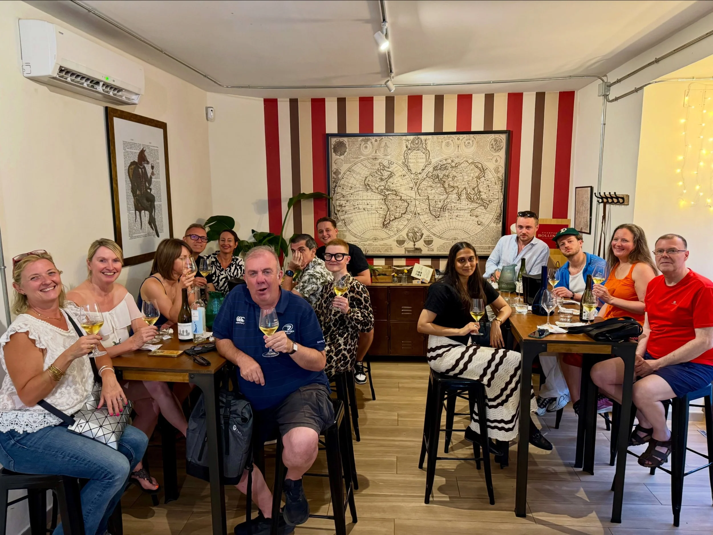 A fresh and fun tasting last night as we celebrated Spain&rsquo;s premier white wine grape: Verdejo! An off-dry and Gran Vino from Rueda, an easy drinker from La Mancha and even a rare version from Argentina! // Una cata fresca y divertida anoche mie