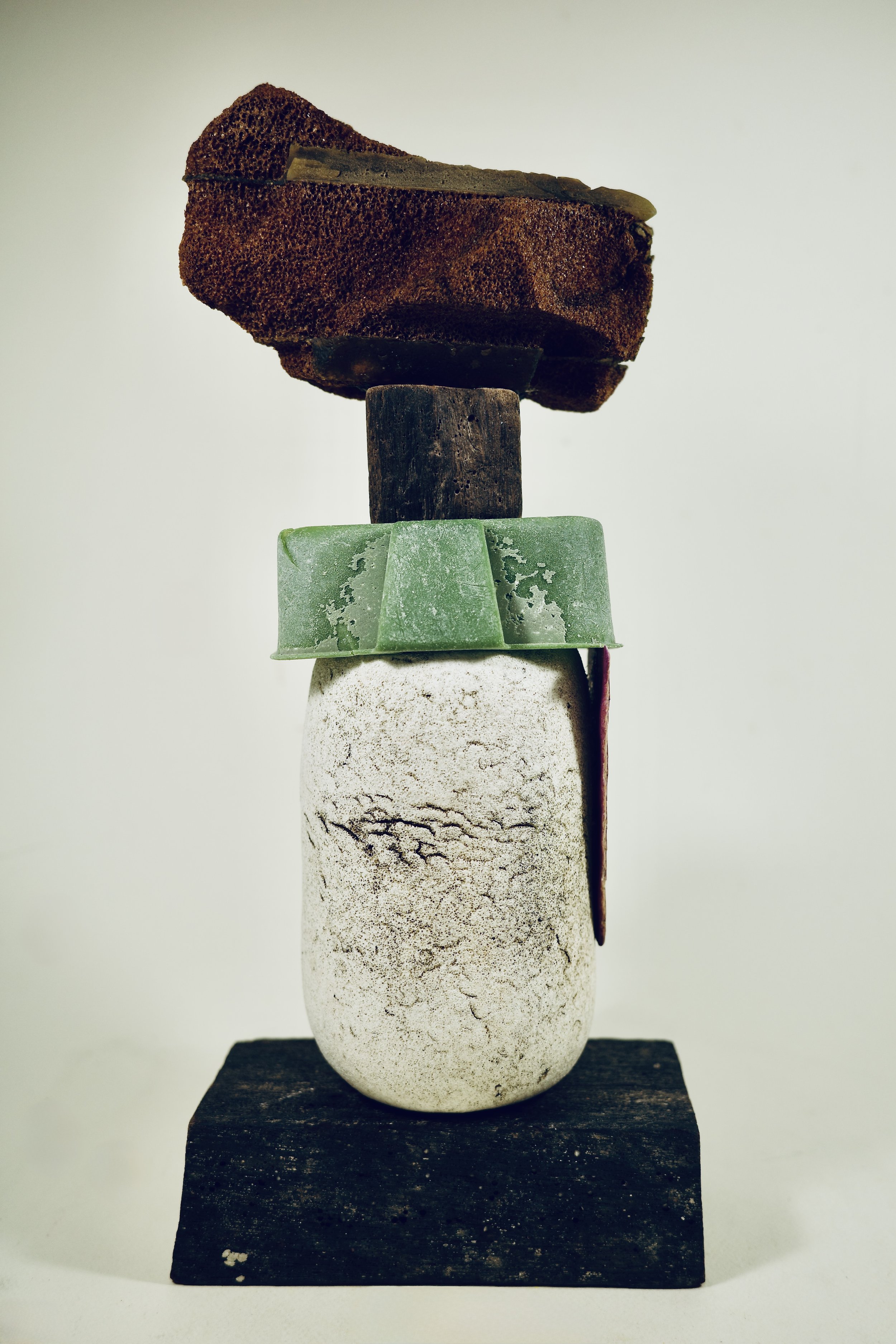 Alone in the wildness
mixed media
14.5x6.5x4 inches
37x16x10 cm
2026