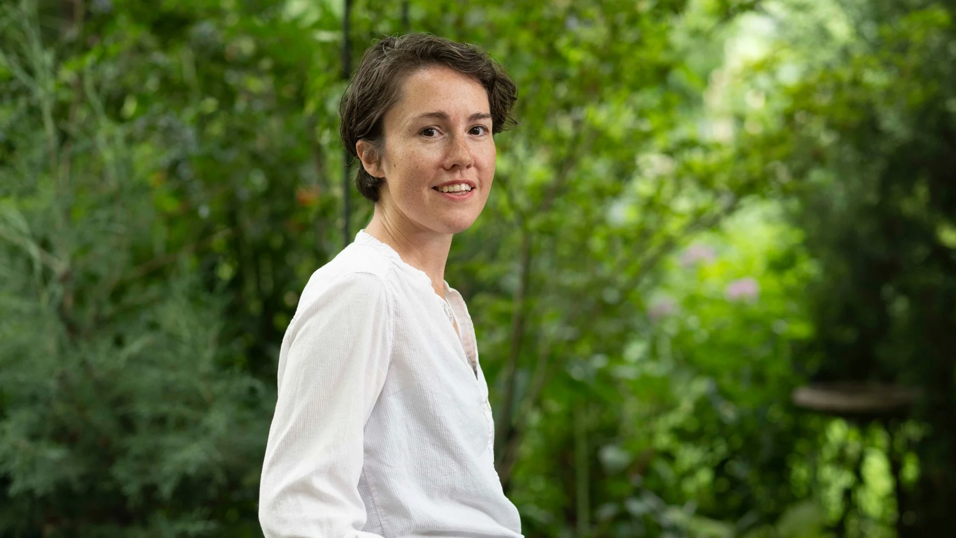 A young Pulitzer and Grammy Winner Caroline Adelaide Shaw, an illustration in Jurgis Kubilius text about the latter composer's life, creative output and future (New Amsterdam)