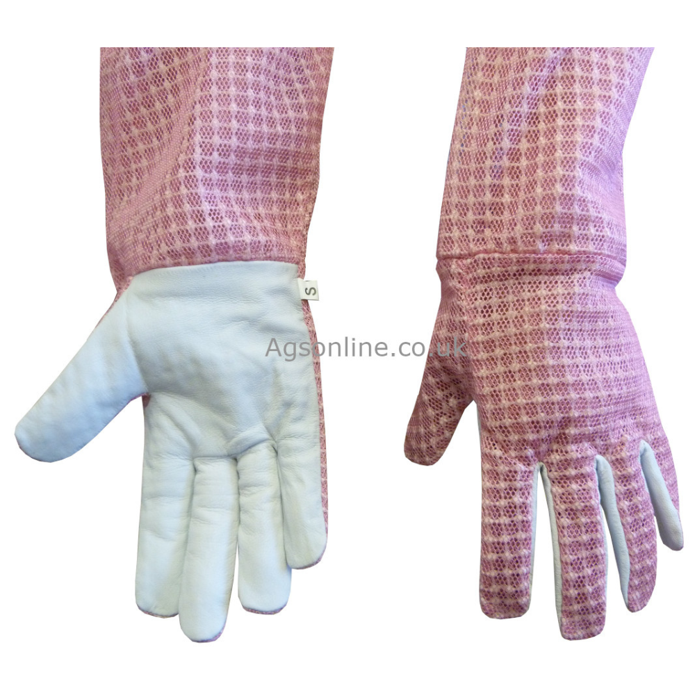 Pink gloves 3.png