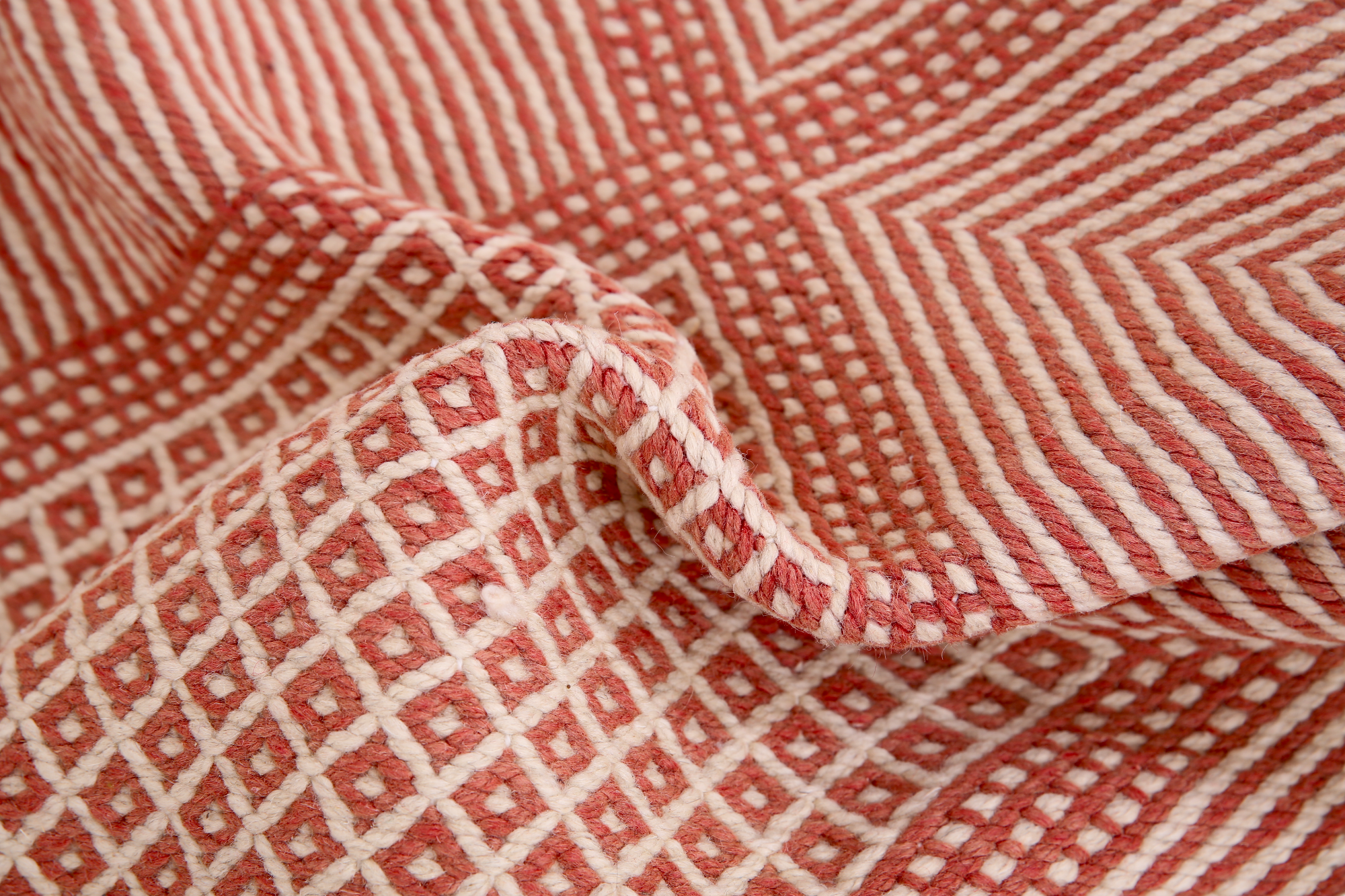 06_zanafi-red.png