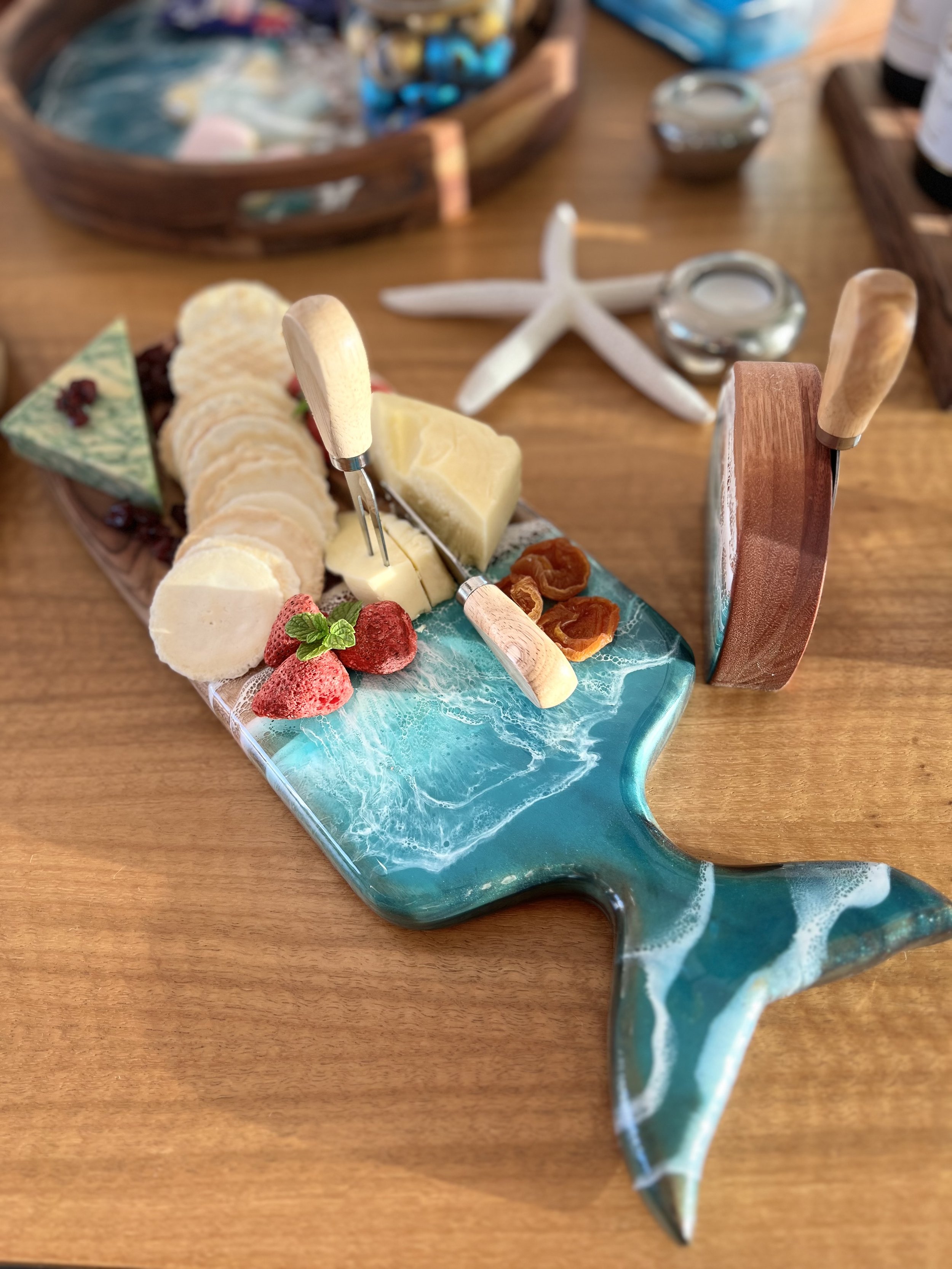 Whale Tail Cheeseboard