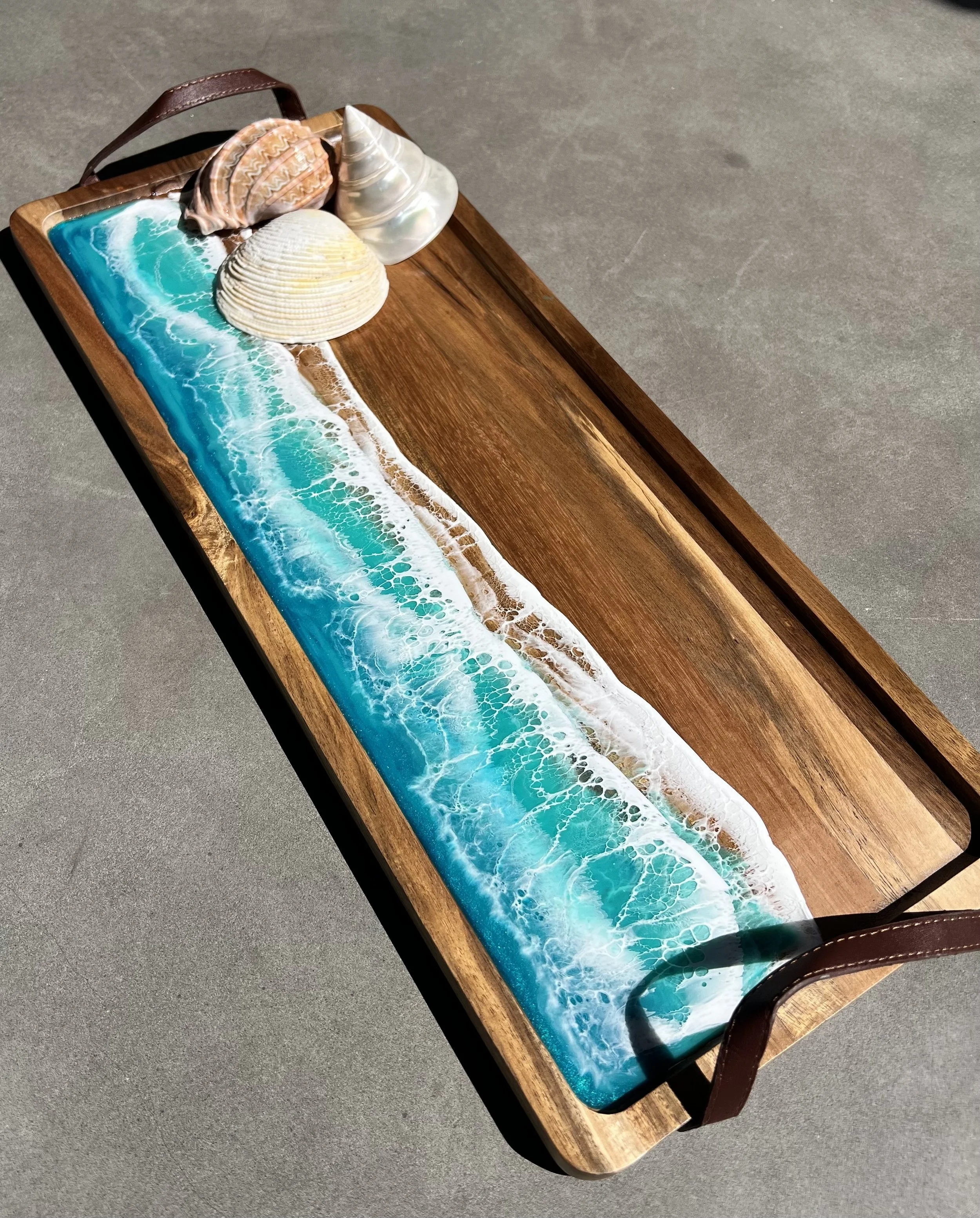 Ocean tray with leather handles