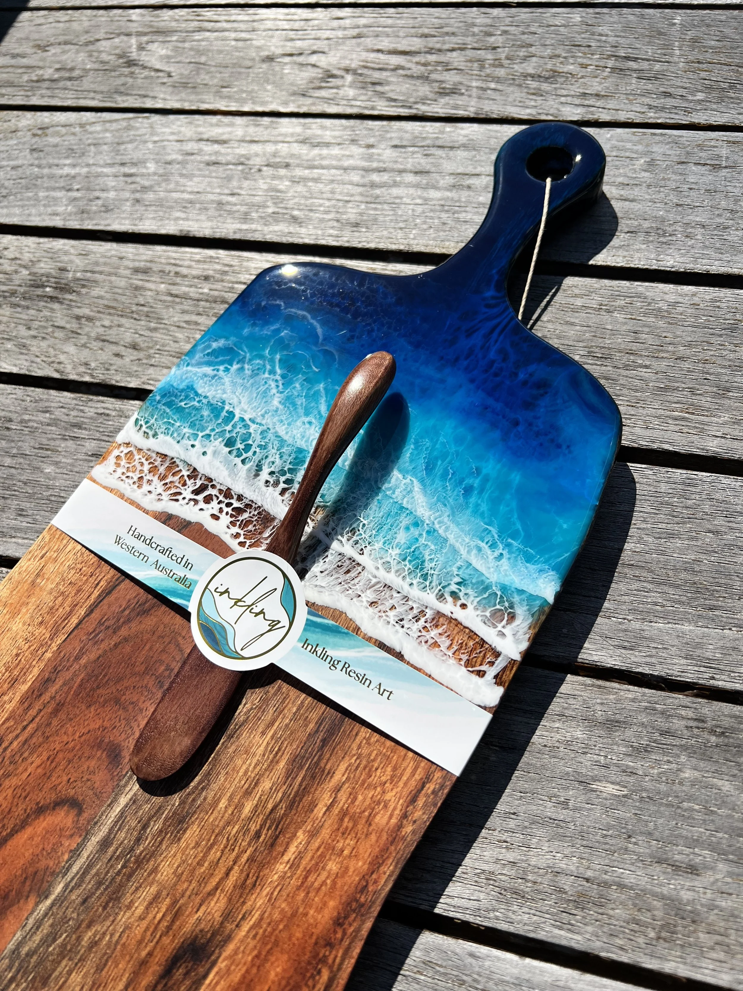 Acacia paddle small + matching butter knife