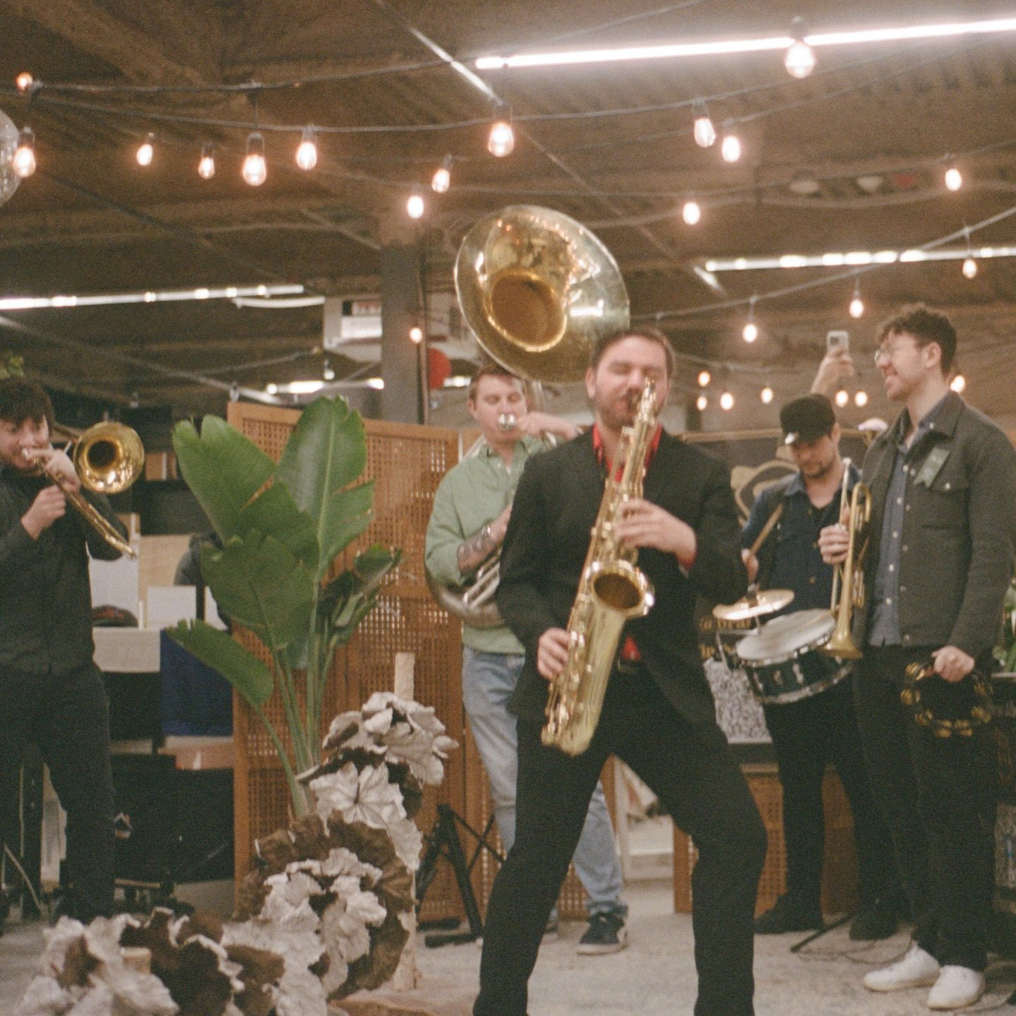 Some FILM vibes from @makerscentralny  @batflowerpress 
@jes_lambiase 
@fourteenaugustjewelry
@adoniafloraldesign
@capelily
@thepurplespoon
@wood_fire_food
@bloomydobbs
@thecatskillscocktailclub
@mateomattia
@adzineny
@mundane_newyork
@skinztcustom
@