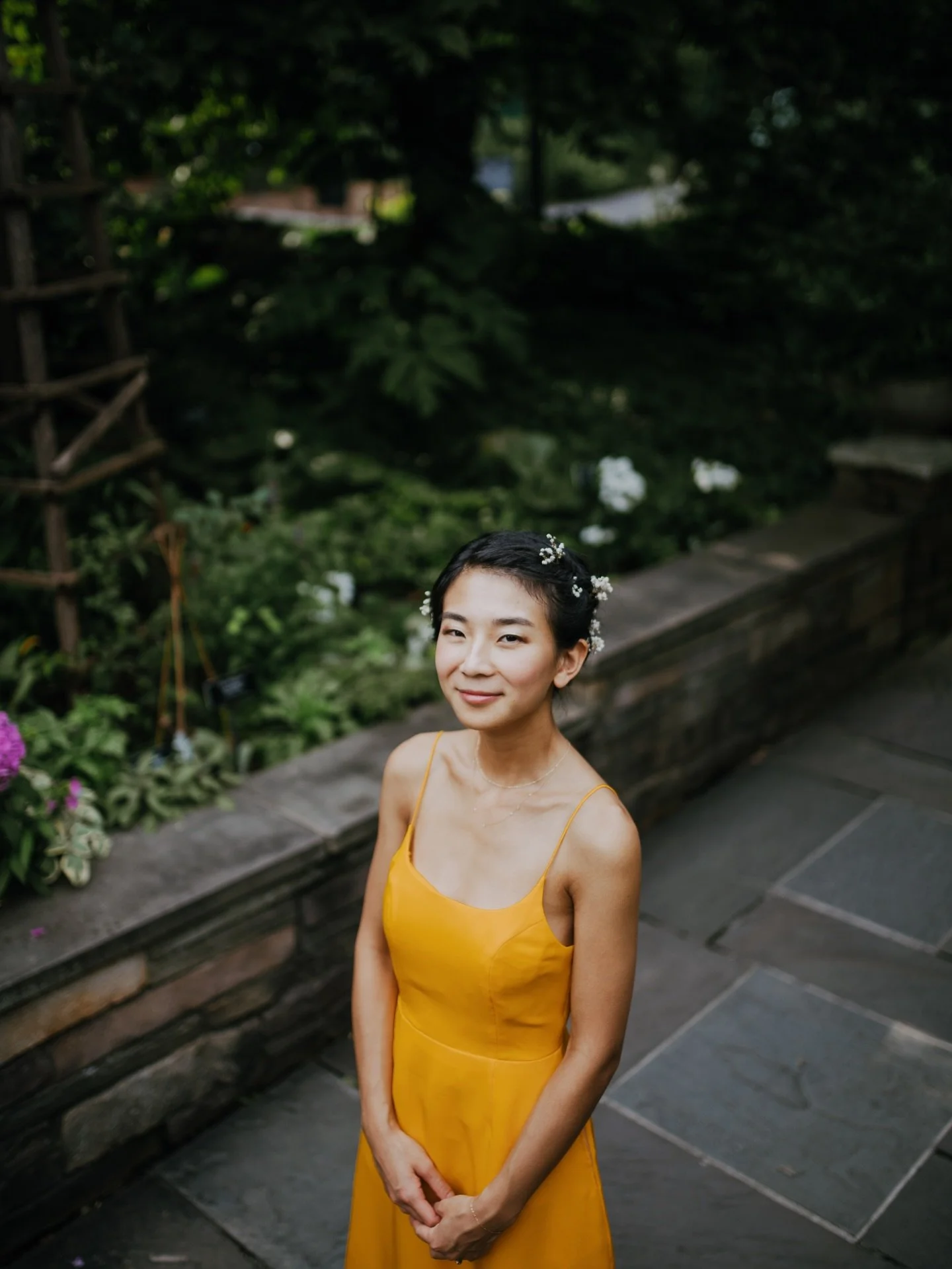 Everyone wants the grand shot.
The dramatic light, the perfect pose, the moment that looks like it was made for a magazine. And I get it. I really do.
But after years of shooting I started noticing something. The photos people cry over? The ones they