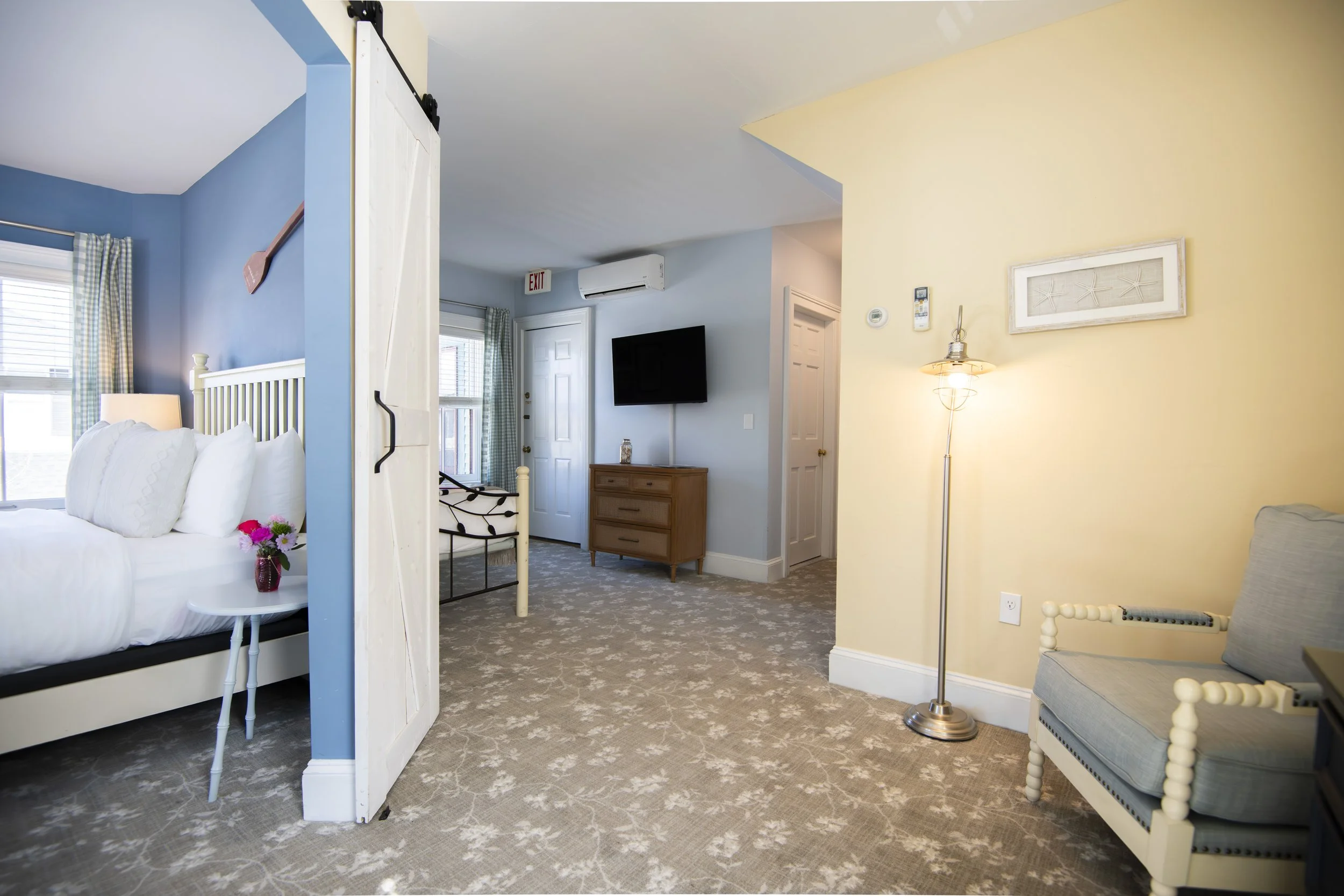 Primrose Inn Room 15.17.jpg