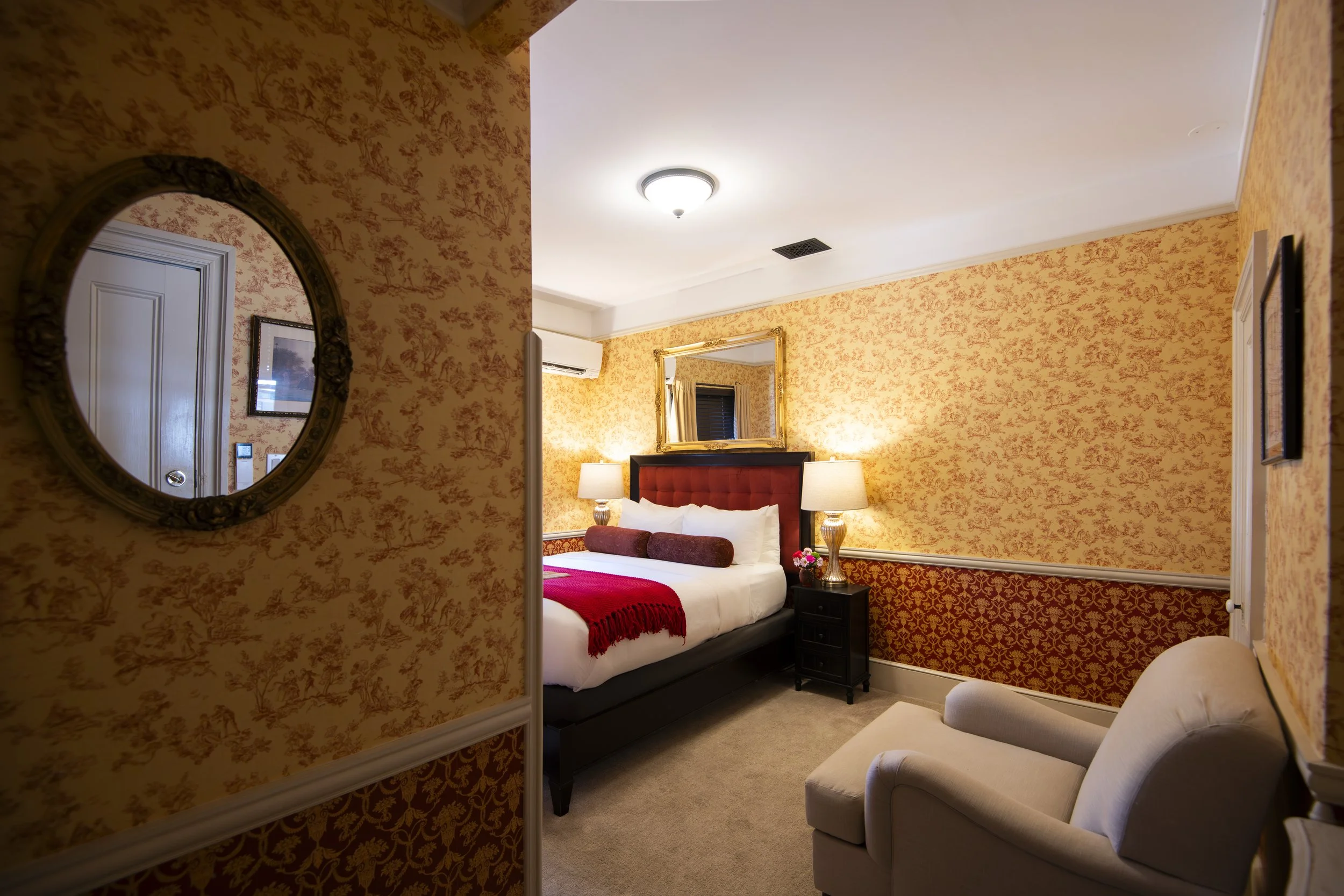 Primrose Inn Room 3.1.jpg