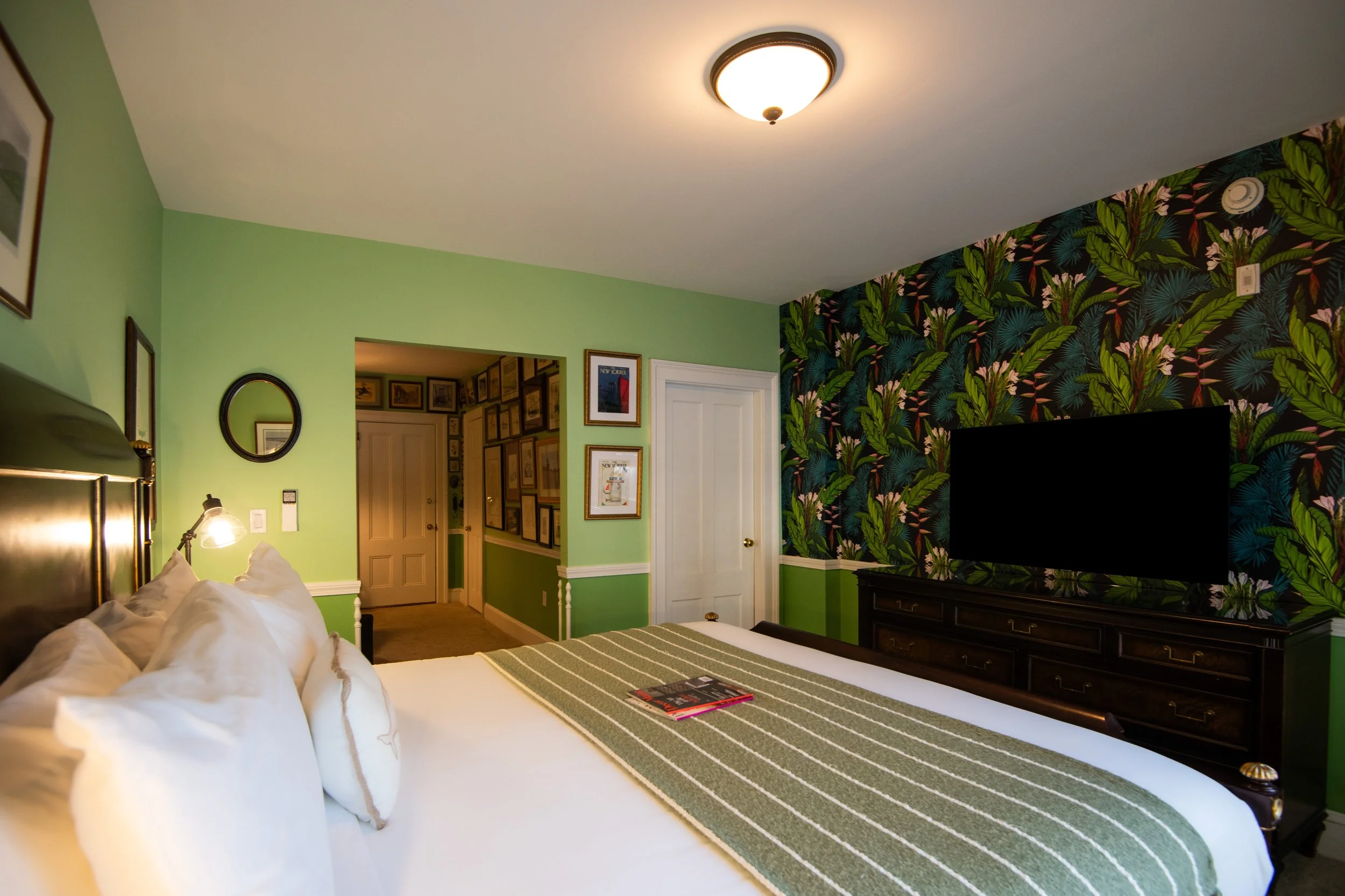 Primrose Inn Room 10.3.jpg