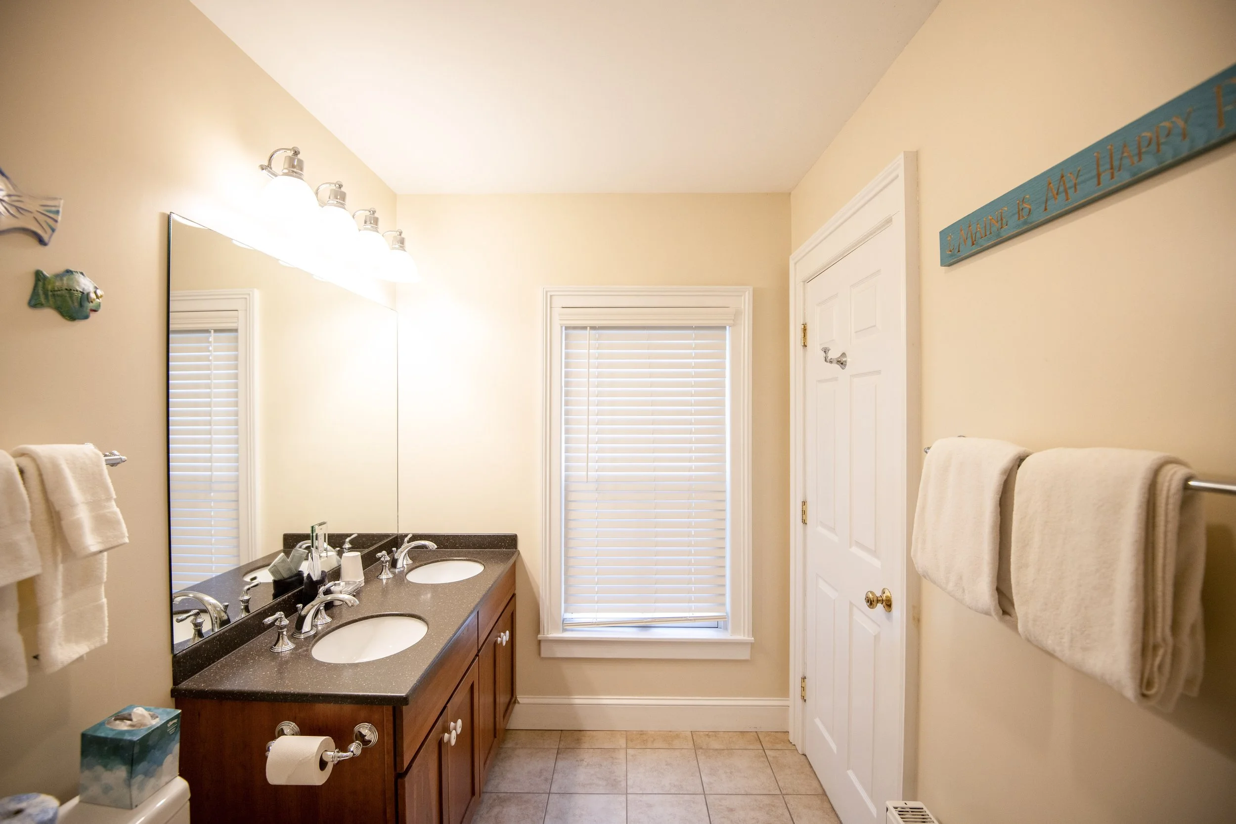 primrose inn bathroom room 14.2.jpg