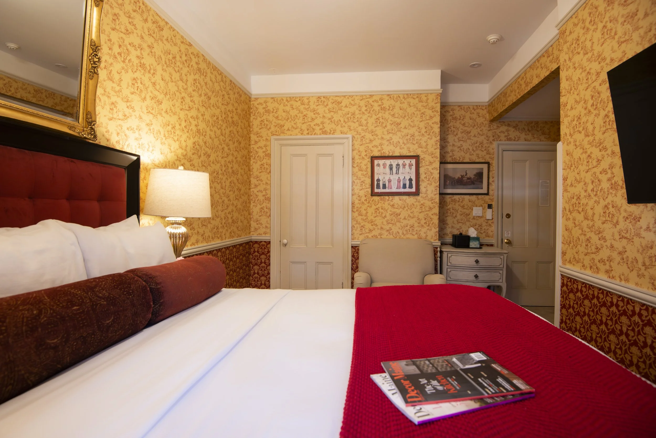 Primrose Inn Room 3.2.jpg