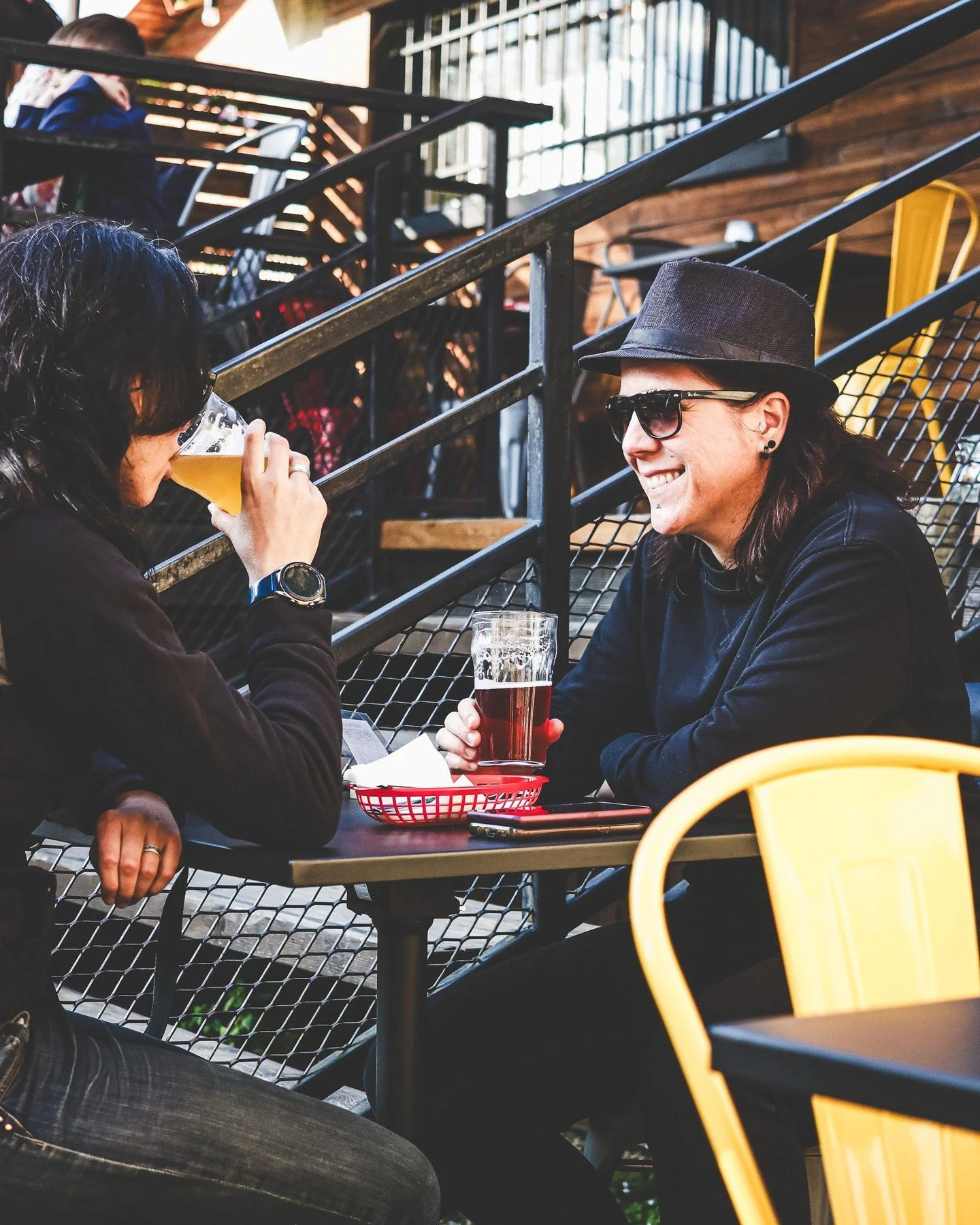 Envie de d&eacute;couvrir de nouvelles saveurs ! 🤩

Des fruits avec la BERRY HUNTER, l&rsquo;amertume fruit&eacute;e de la YAKA NEIPA ou encore la l&eacute;g&egrave;ret&eacute; de la COSMO SESSION IPA 💫 Les bi&egrave;res aux notes bien am&eacute;ri