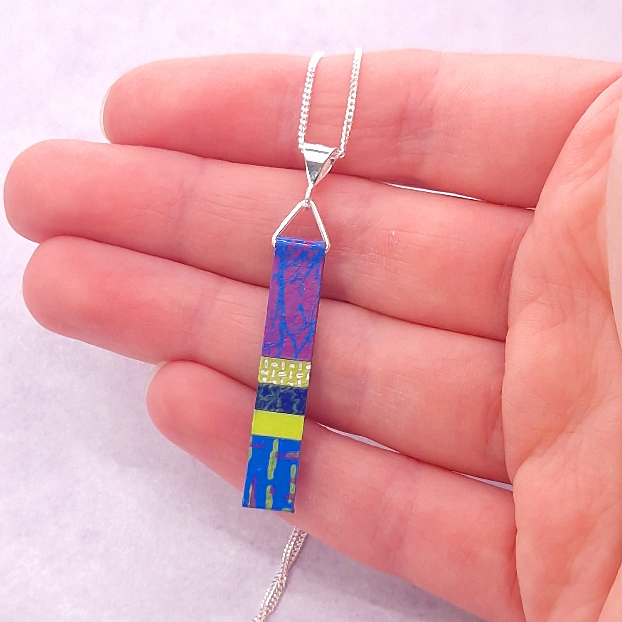 long-slim-pendant-blue-violet (3).jpg