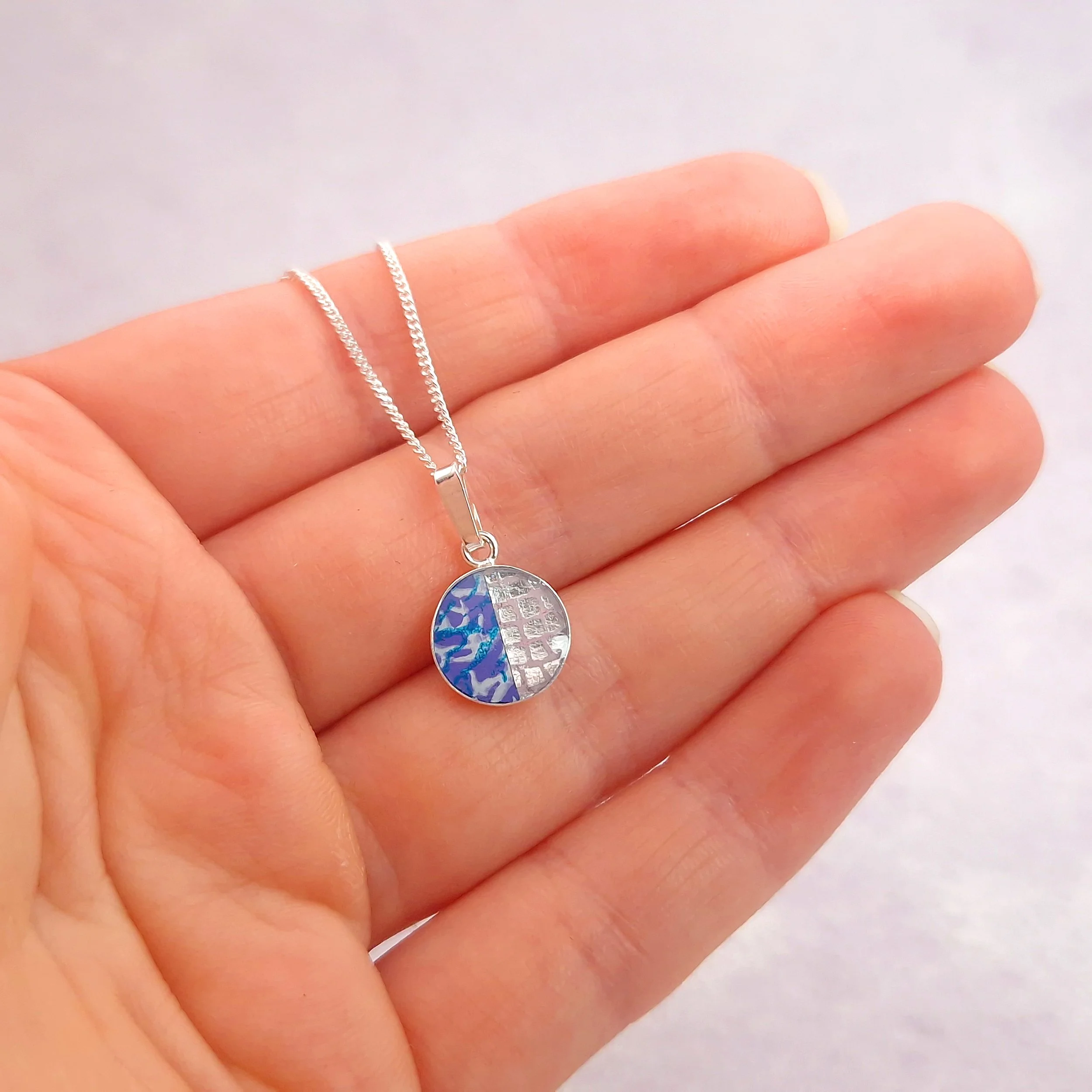 dot-pendant-lilac-lagoon (1).jpg