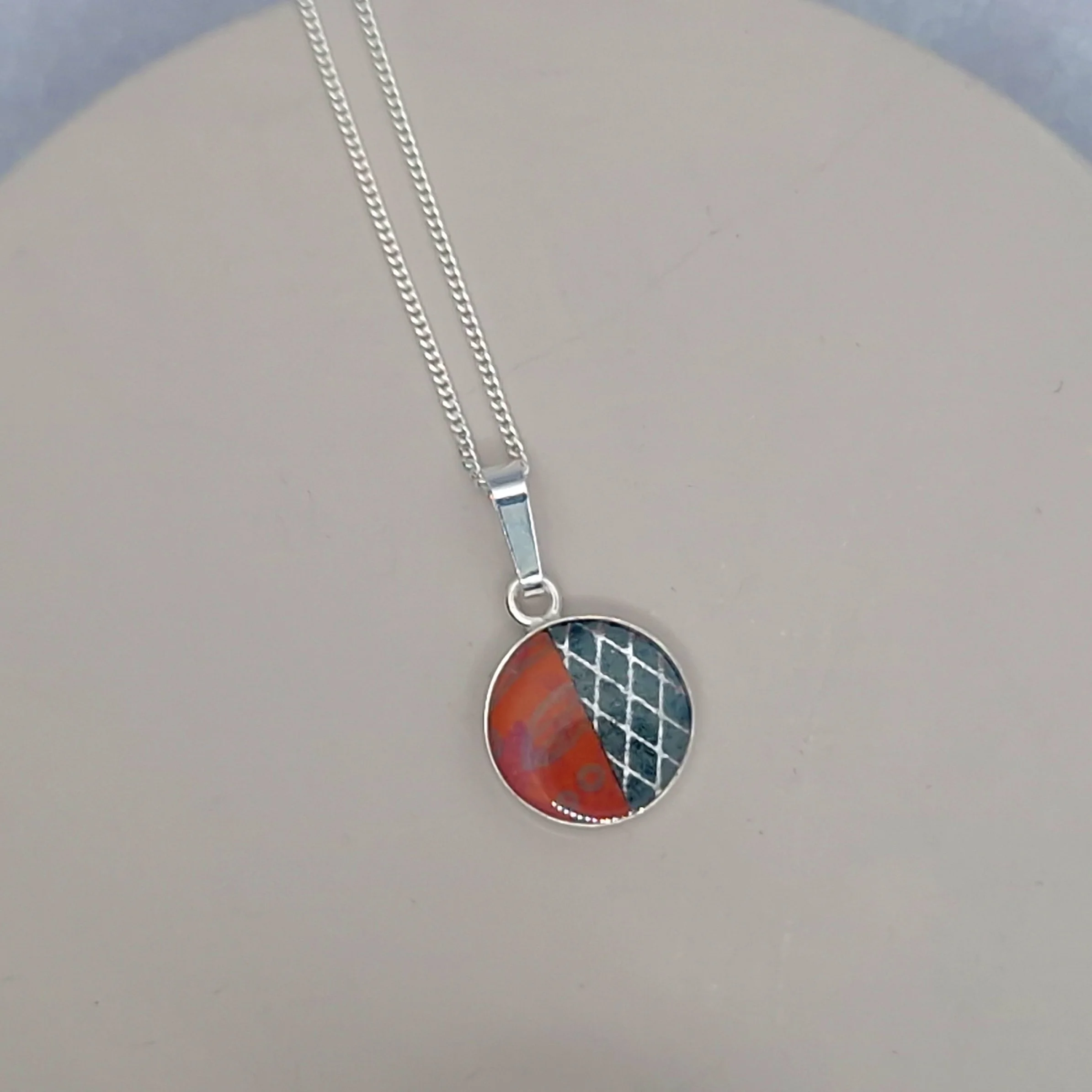dot-pendant-autumn-orange.jpg