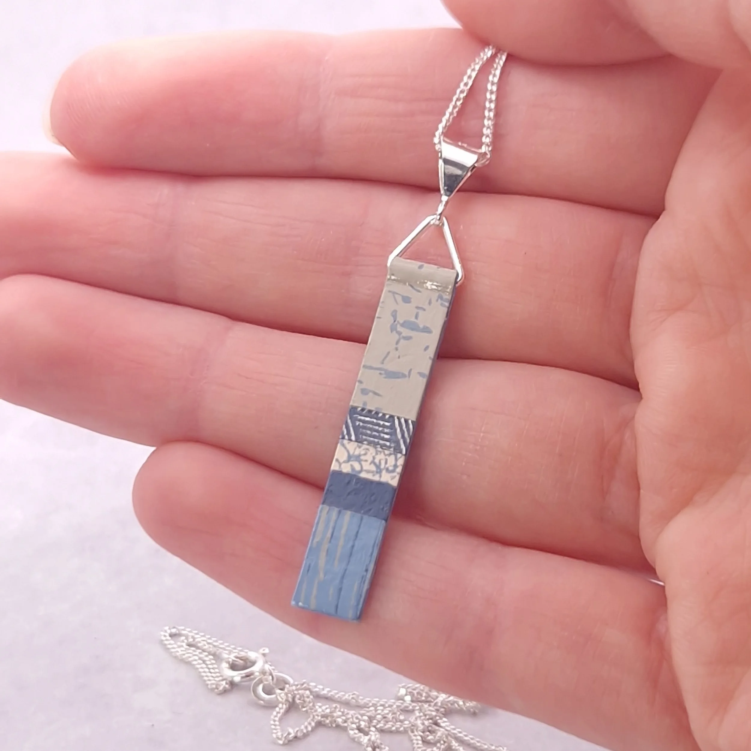 long-slim-pendant-blue-mist (3).jpg