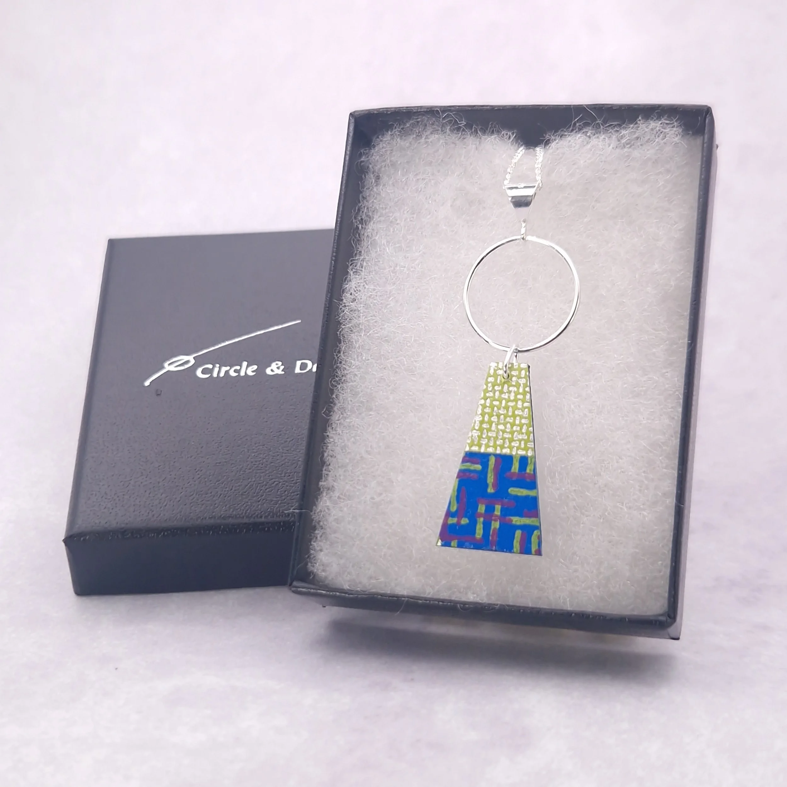 trapeze-pendant-blue-violet-b (2).jpg