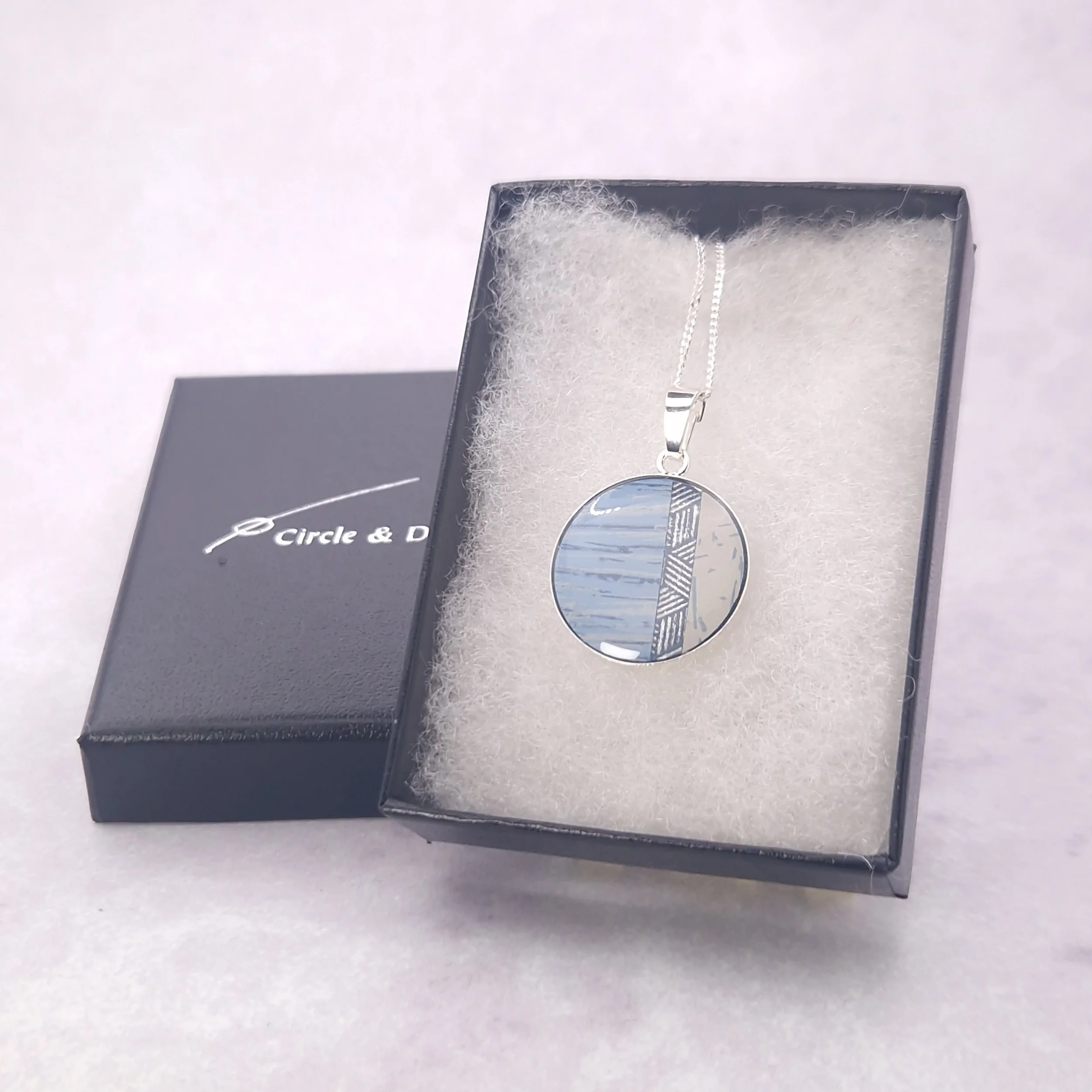 circle-pendant-blue-mist (2).jpg