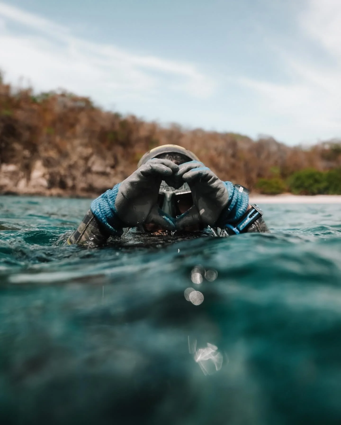 Happy New Year.⁠
⁠
Here&rsquo;s to a year of more dives, deeper connections with the ocean, clean shots, long days on the water, and new goals below the surface.⁠
⁠
May 2026 bring health, happiness, balance, and plenty of reasons to keep doing what y