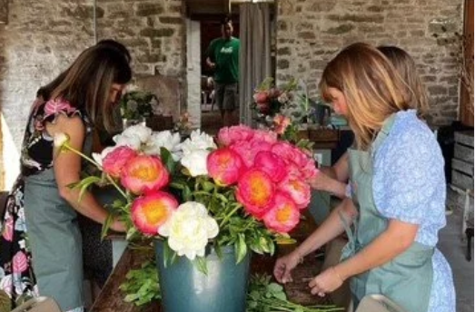 Summer Floristry Workshop with Angela from Magnolia Hill 