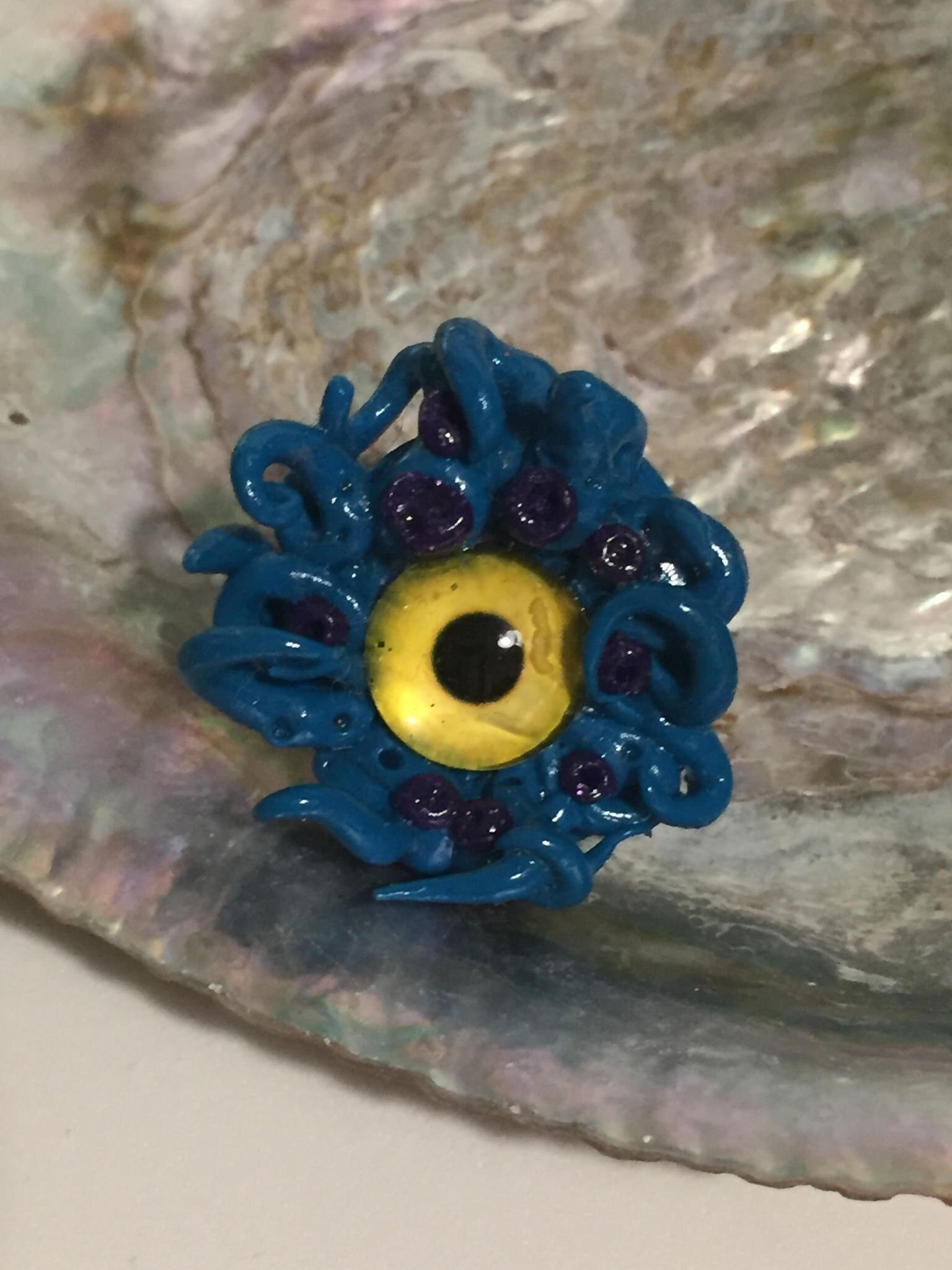 https://i.etsystatic.com/5312476/r/il/692d0e/2922175978/il_fullxfull.2922175978_75kd.jpg