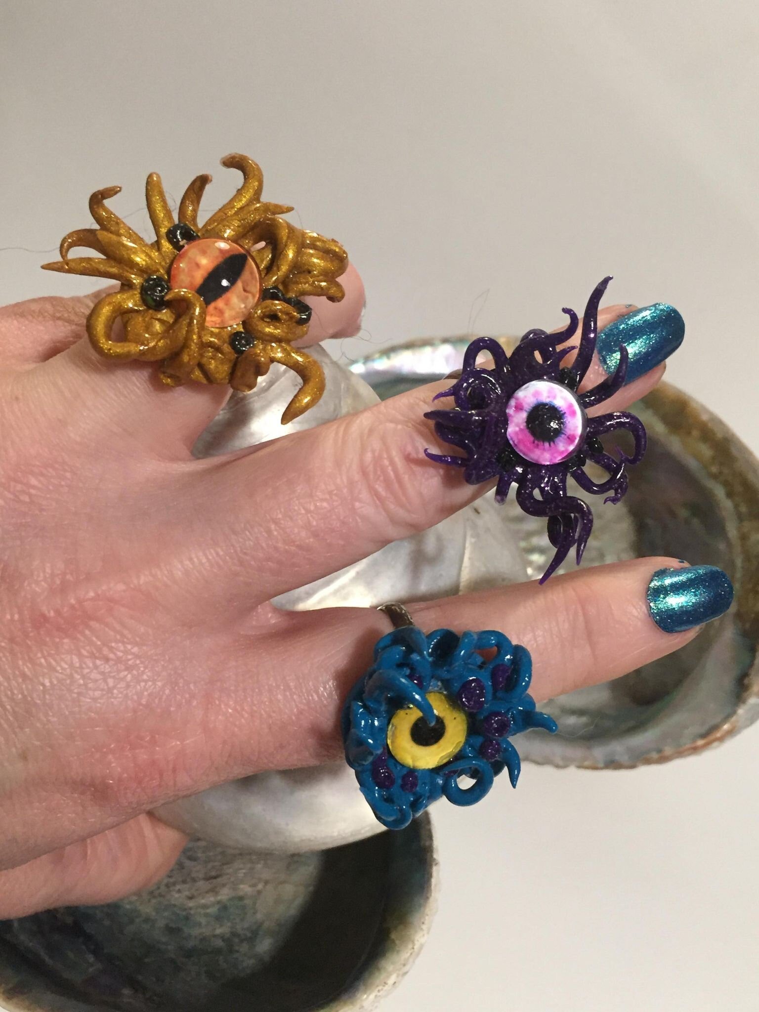 https://i.etsystatic.com/5312476/r/il/45fb10/2922176092/il_fullxfull.2922176092_imii.jpg