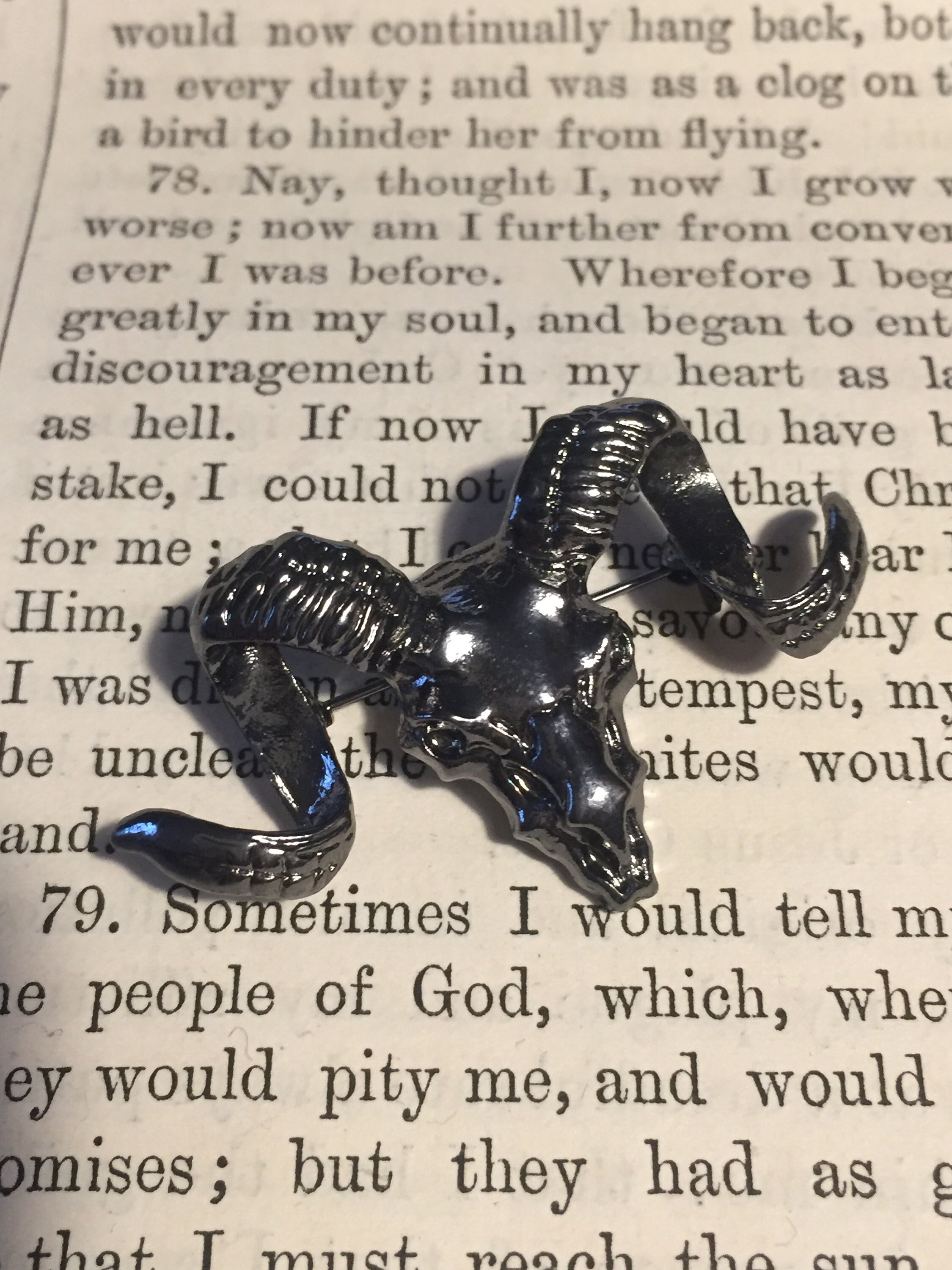 https://i.etsystatic.com/5312476/r/il/79d9cb/2920344304/il_fullxfull.2920344304_5h9p.jpg