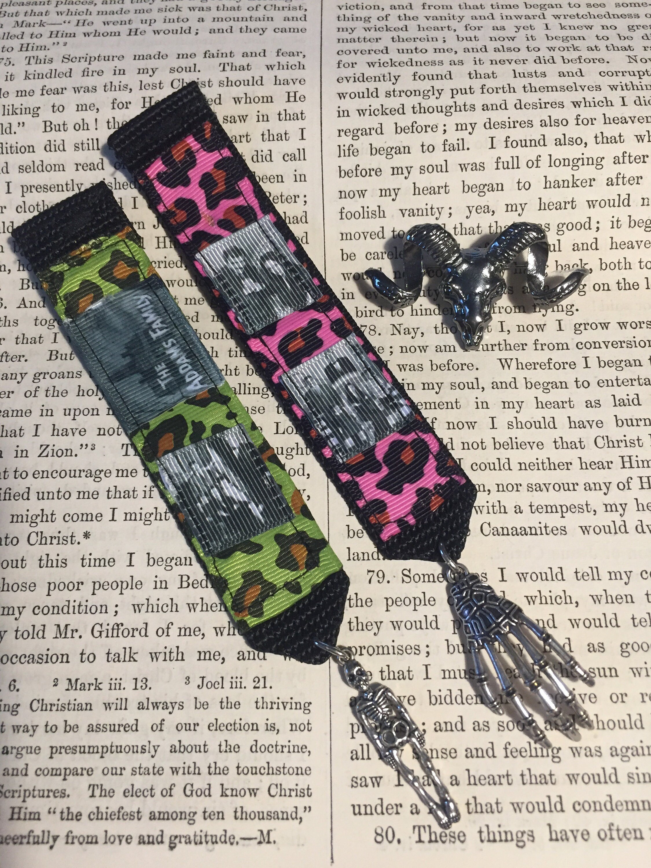 https://i.etsystatic.com/5312476/r/il/1b3643/2920296352/il_fullxfull.2920296352_nr2m.jpg