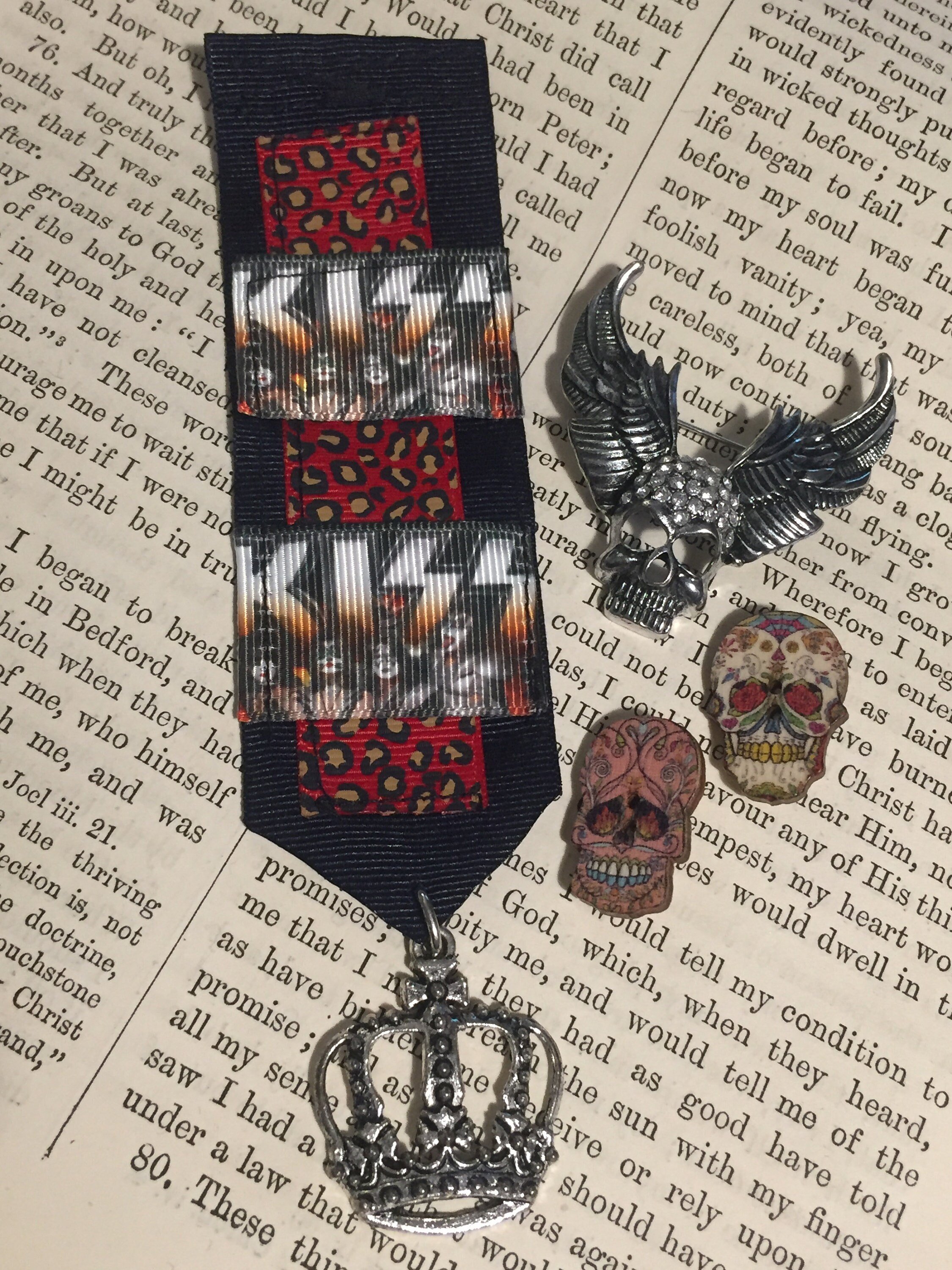 https://i.etsystatic.com/5312476/r/il/75cc0b/2920200656/il_fullxfull.2920200656_220e.jpg