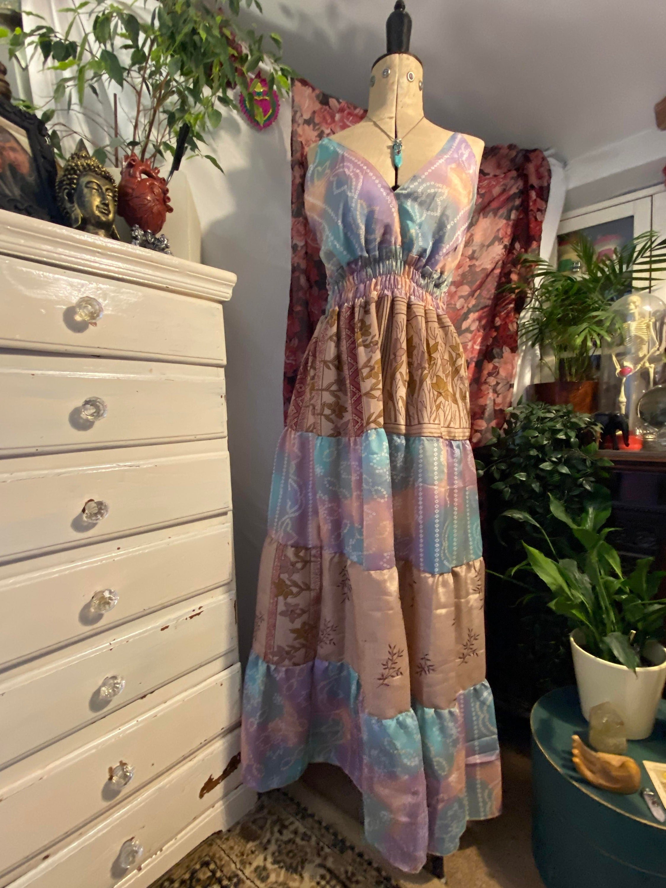 https://i.etsystatic.com/32990529/r/il/10c3c1/6053719195/il_fullxfull.6053719195_l1o6.jpg