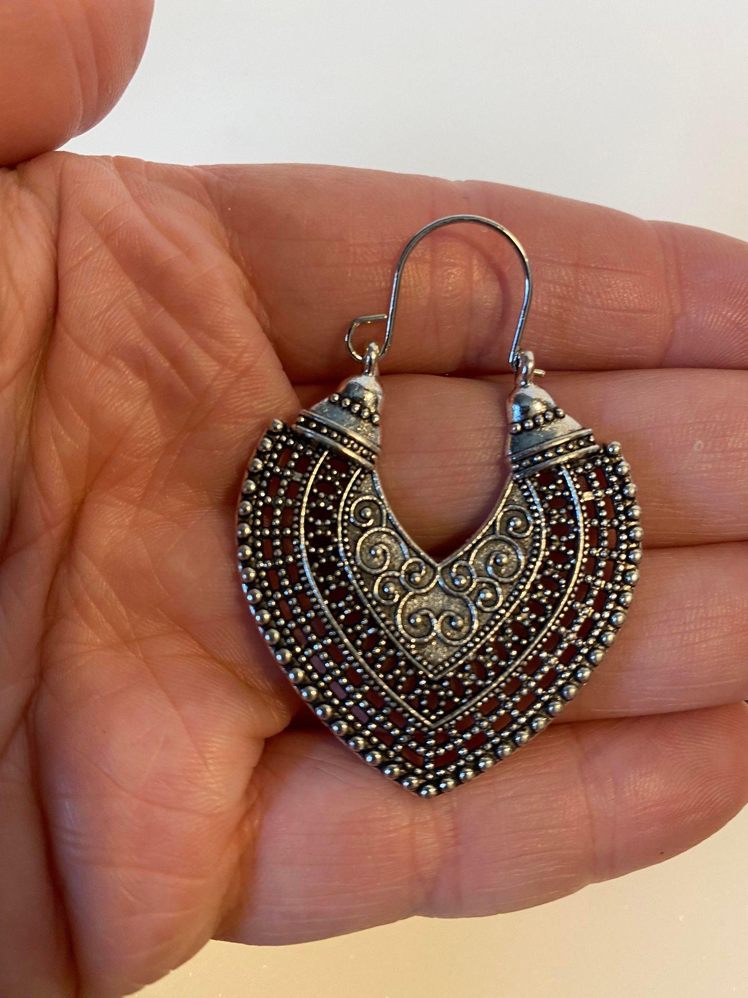 https://i.etsystatic.com/55124438/r/il/9c1949/6384785797/il_fullxfull.6384785797_d2ng.jpg