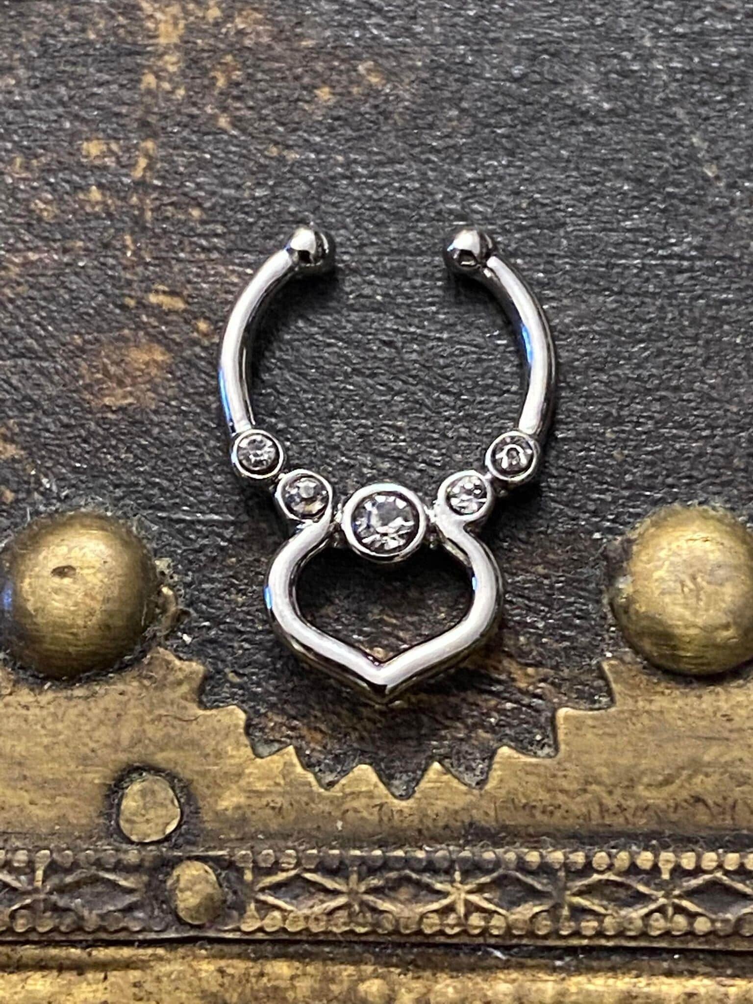https://i.etsystatic.com/55124438/r/il/59ccff/6336740568/il_fullxfull.6336740568_f78c.jpg