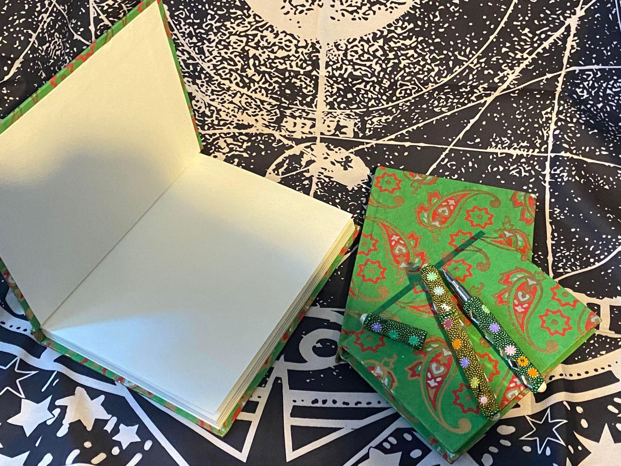 https://i.etsystatic.com/55124438/r/il/0a241a/6336725216/il_fullxfull.6336725216_mgle.jpg