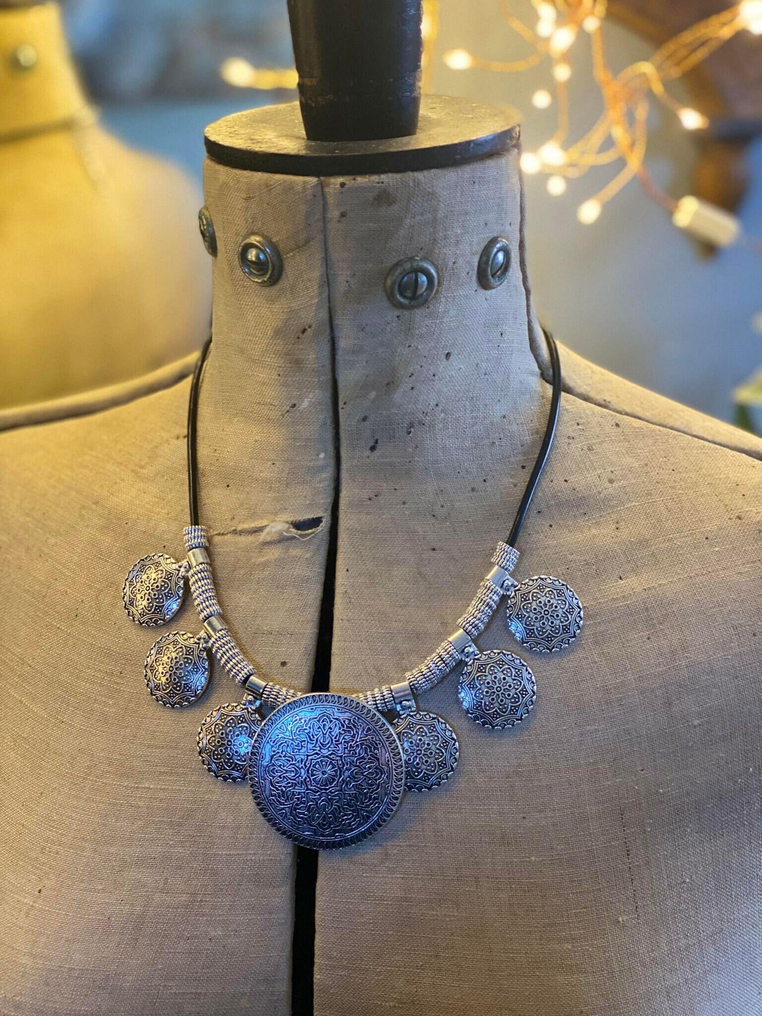 https://i.etsystatic.com/55124438/r/il/28c69b/6384794261/il_fullxfull.6384794261_67ft.jpg