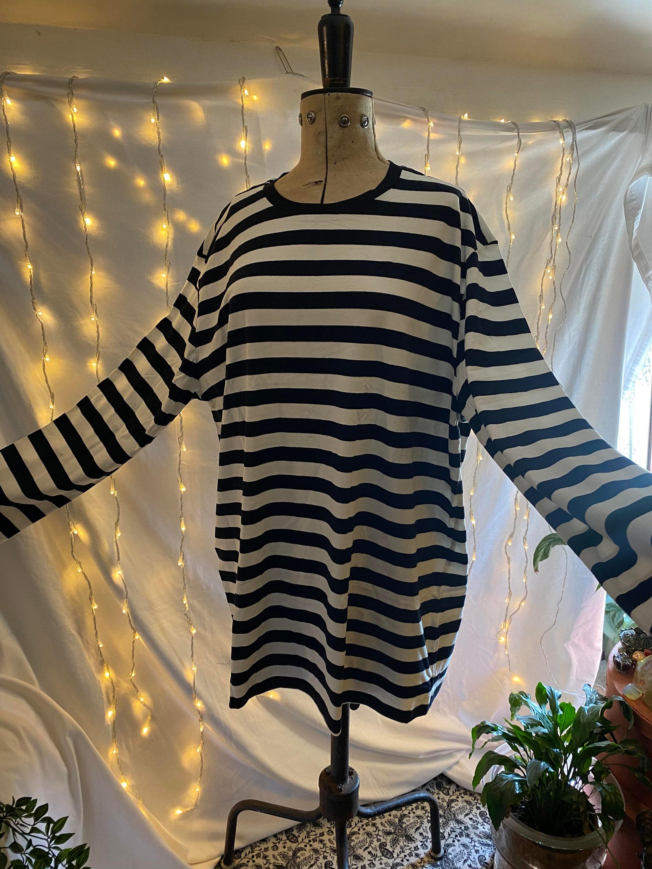 https://i.etsystatic.com/55124438/r/il/c691c1/6384788143/il_fullxfull.6384788143_6k2i.jpg
