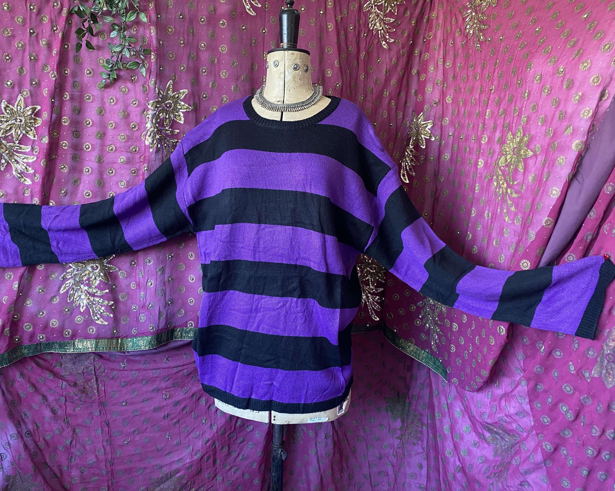 https://i.etsystatic.com/55124438/r/il/803cbf/6384820657/il_fullxfull.6384820657_2arh.jpg
