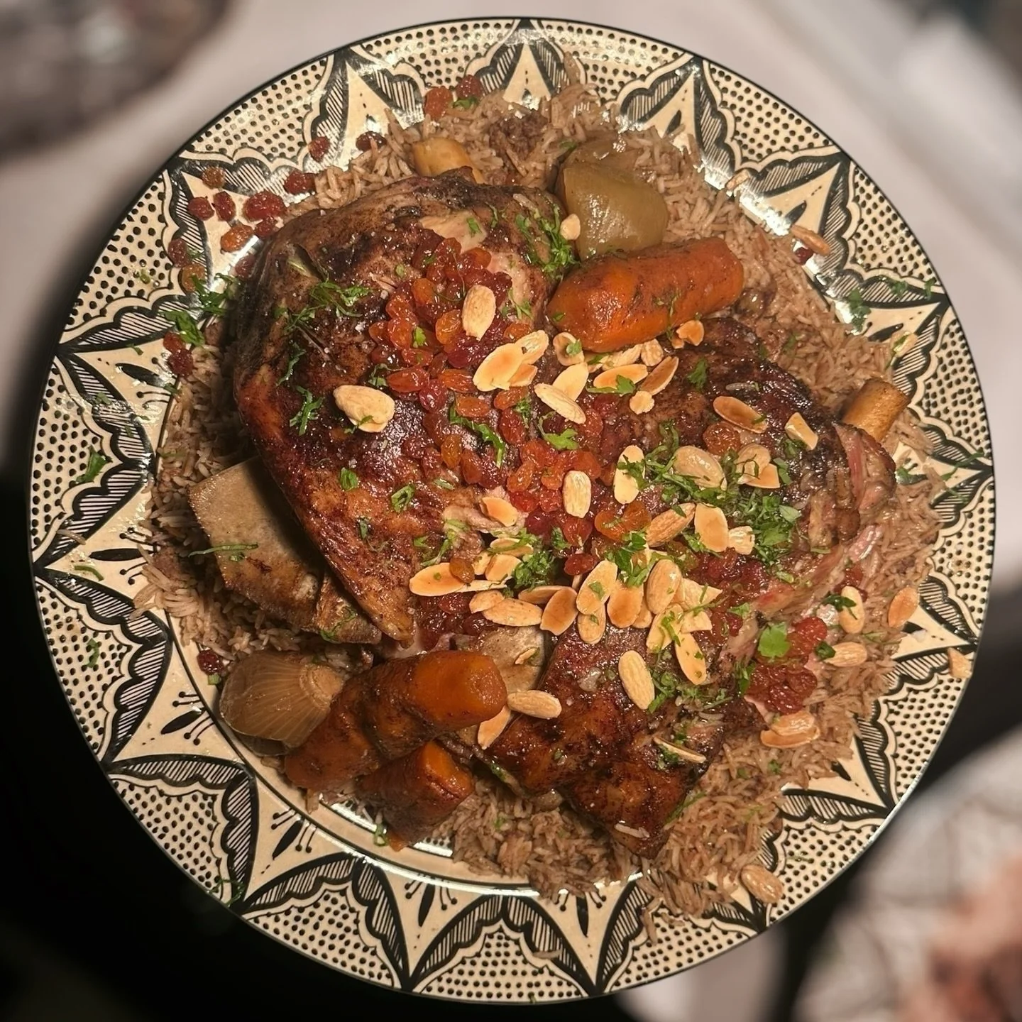 🎄✨ V&aring;ra mest popul&auml;ra huvudr&auml;tter till jul &amp; ny&aring;r ✨🎄

Under julen och ny&aring;r vill man samlas runt bordet och dela med k&auml;ra och n&auml;ra ❤️ Gener&ouml;sa portioner och klassiska smaker, s&aring; att alla &auml;r n